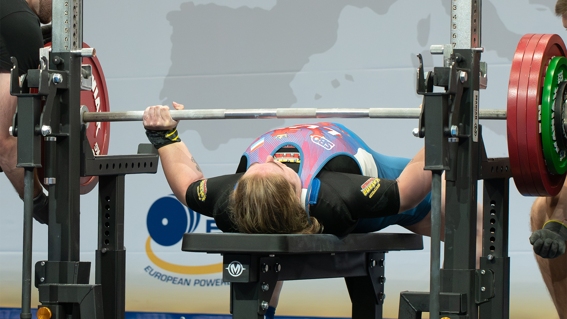 Athleetin aus dem COSL-Kader: Ankie Timmers Europameeschterin am Equipped Bänkdrécken