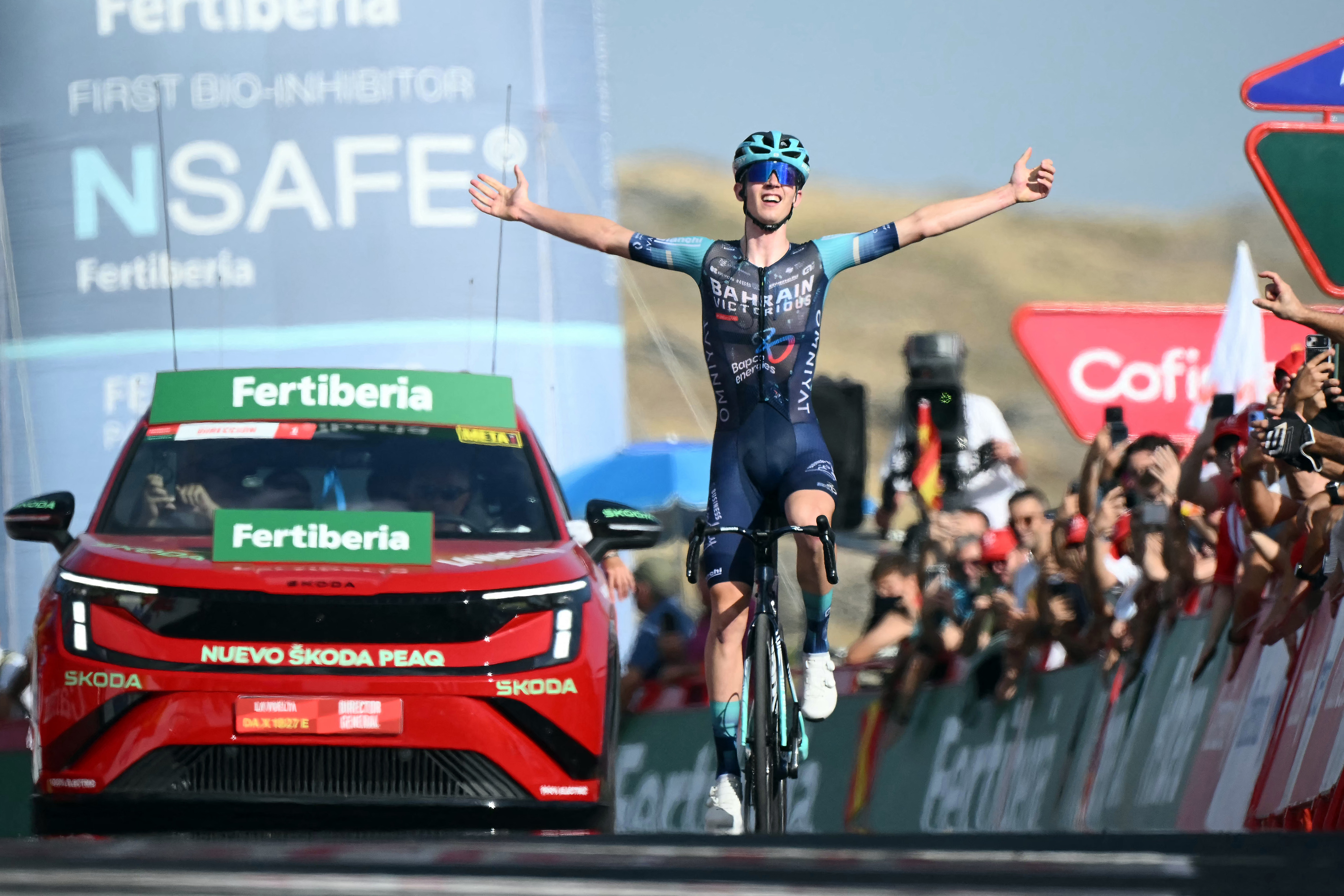 Vuelta: 12. Etapp: Omrzel wënnt en solitaire, Mas baut Féierung am General aus a Kluckers gëtt op