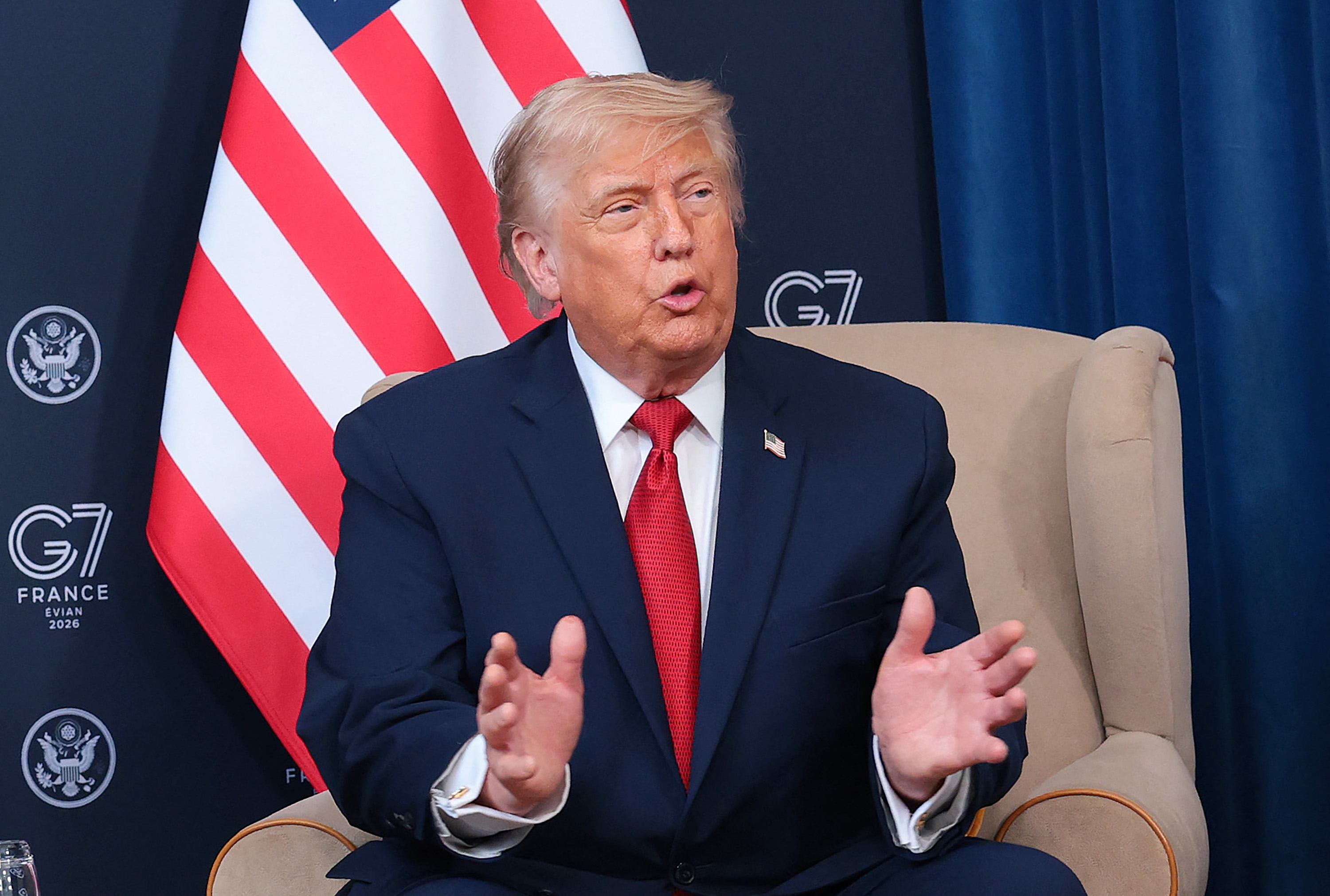 Um Bord vum G7-Sommet: Donald Trump dreet Iran mat neie Loftugrëffer