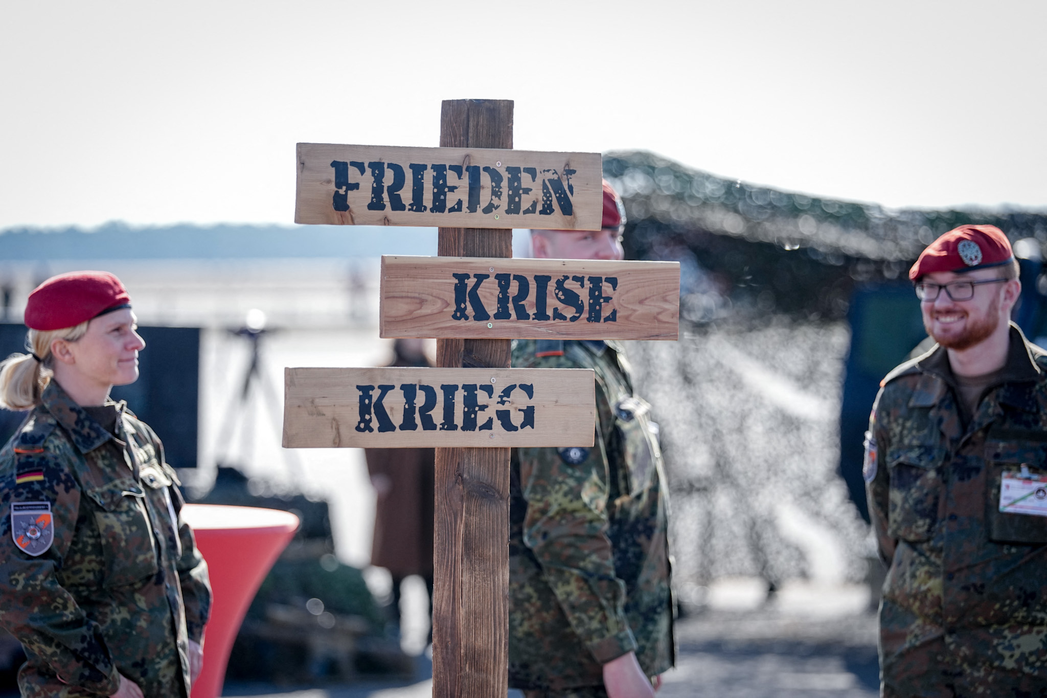 Aged 17 to 45: Germany requires young men to report long stays abroad under new military law