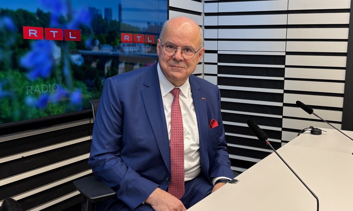 Seats at the table contested: Labour Minister calls for calm in union dispute over civil service pay talks