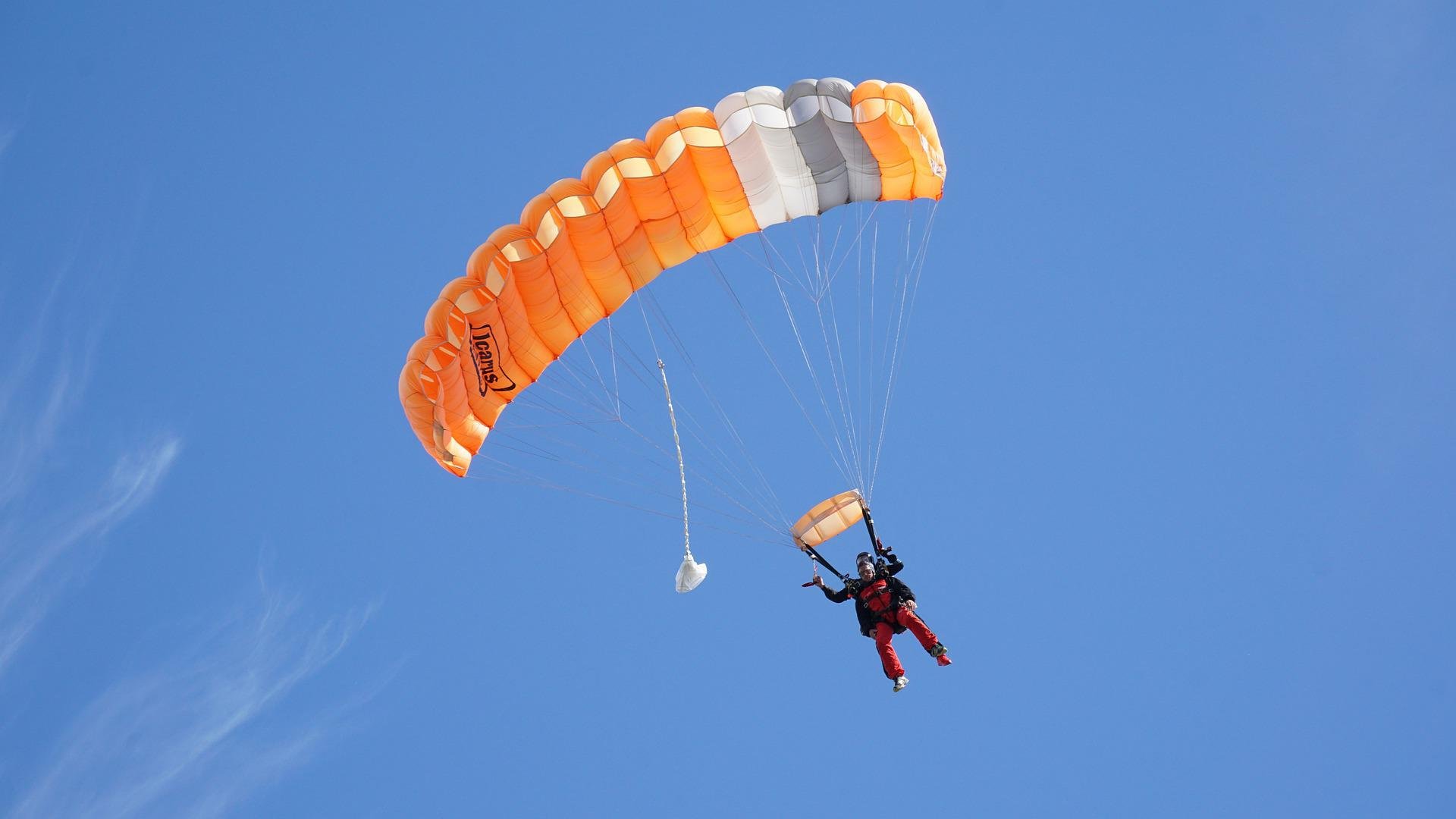 France: Une jeune femme se tue en parachute à l'aéroport de Saint-Nazaire