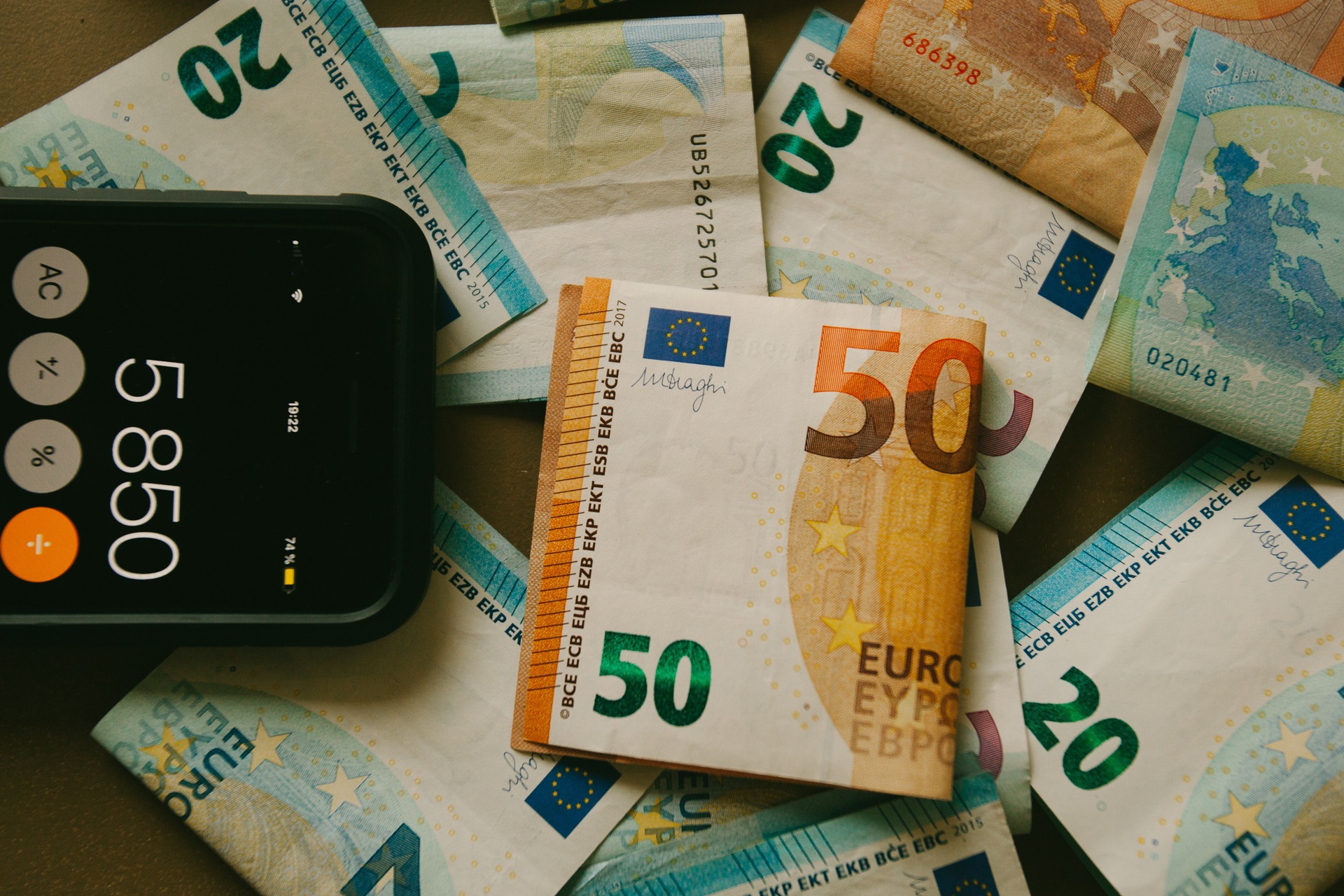 Salary transparency: EU directive upends Luxembourg's pay discretion norms