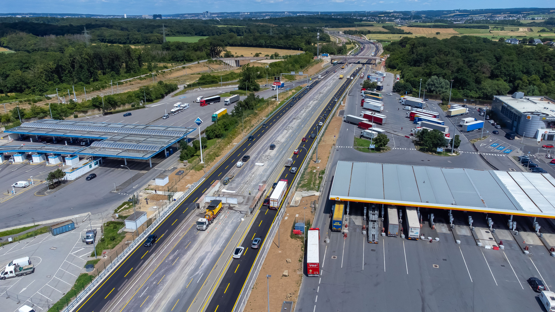 aire-de-berchem-q8-takes-over-europe-s-busiest-service-stations-in