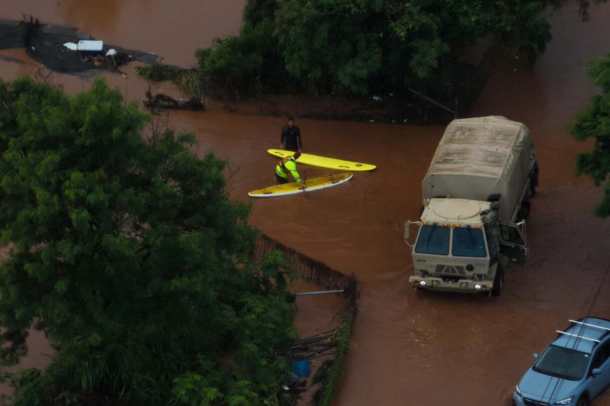 'Potential life-threatening flooding': Intense rains threaten Hawaii dam, thousands told to evacuate