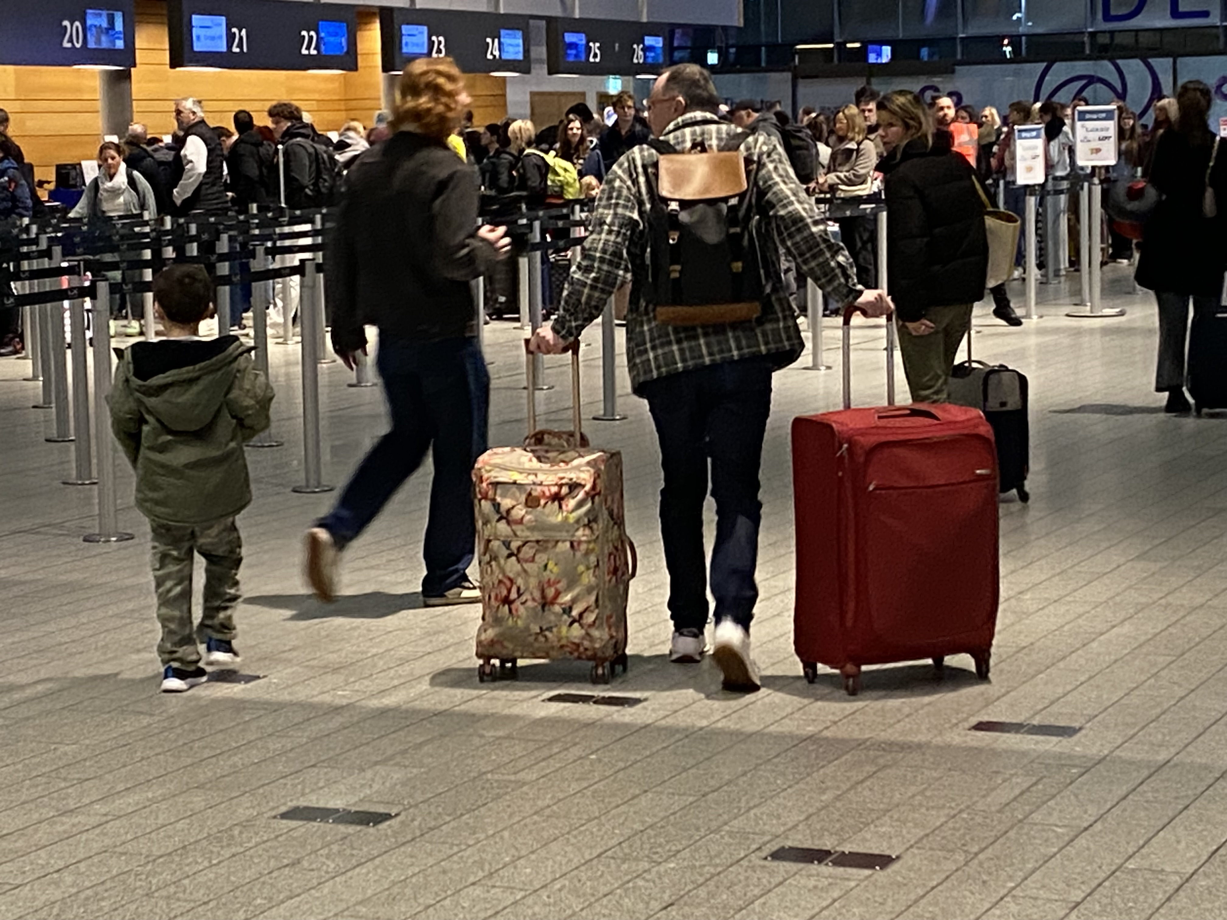 Numerous airports affected: Ground staff strike set to cause delays over Easter holiday in Spain