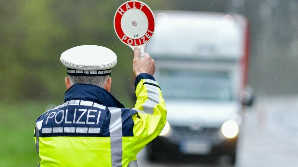 Four arrest warrants: German police apprehend Romanian national during border check