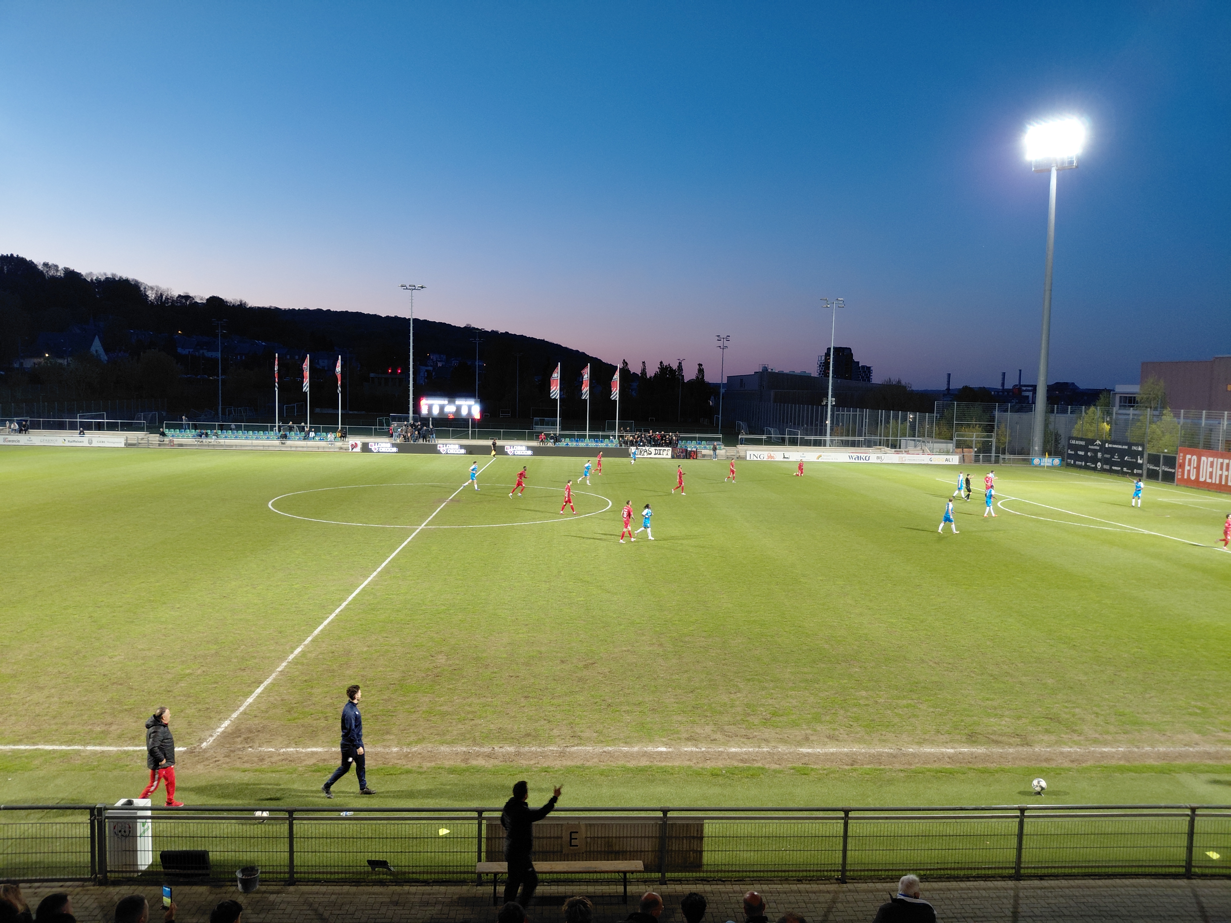 Coupe am Futtball: Déifferdeng, Rodange, Rouspert an Nidderkuer stinn an den 1/2-Finallen
