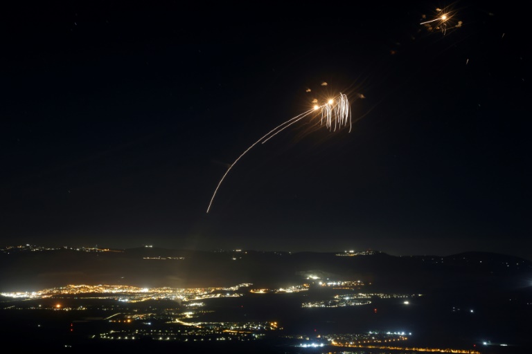 Krich am Noen Osten: Keng Infoe iwwer méiglech Verhandlunge tëscht USA an Iran, Hisbollah an Israel beschéisse sech weider