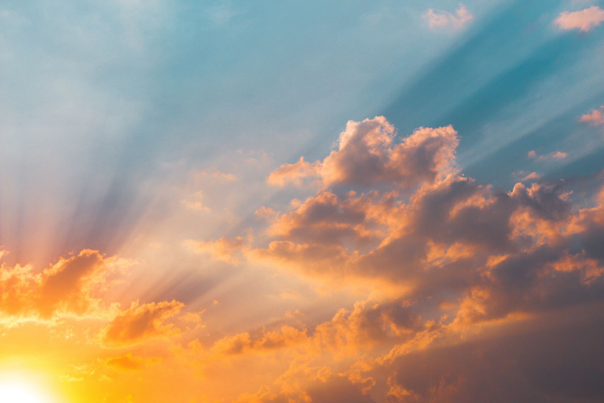 Weather & Traffic: Tuesday 21 April: girls just wanna have sun