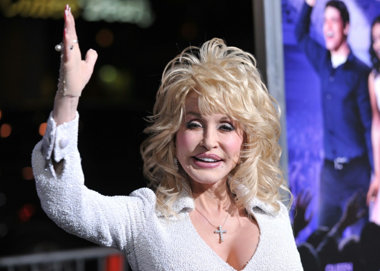 Le 25 septembre: Les États-Unis ont inauguré la première journée en hommage à Dolly Parton