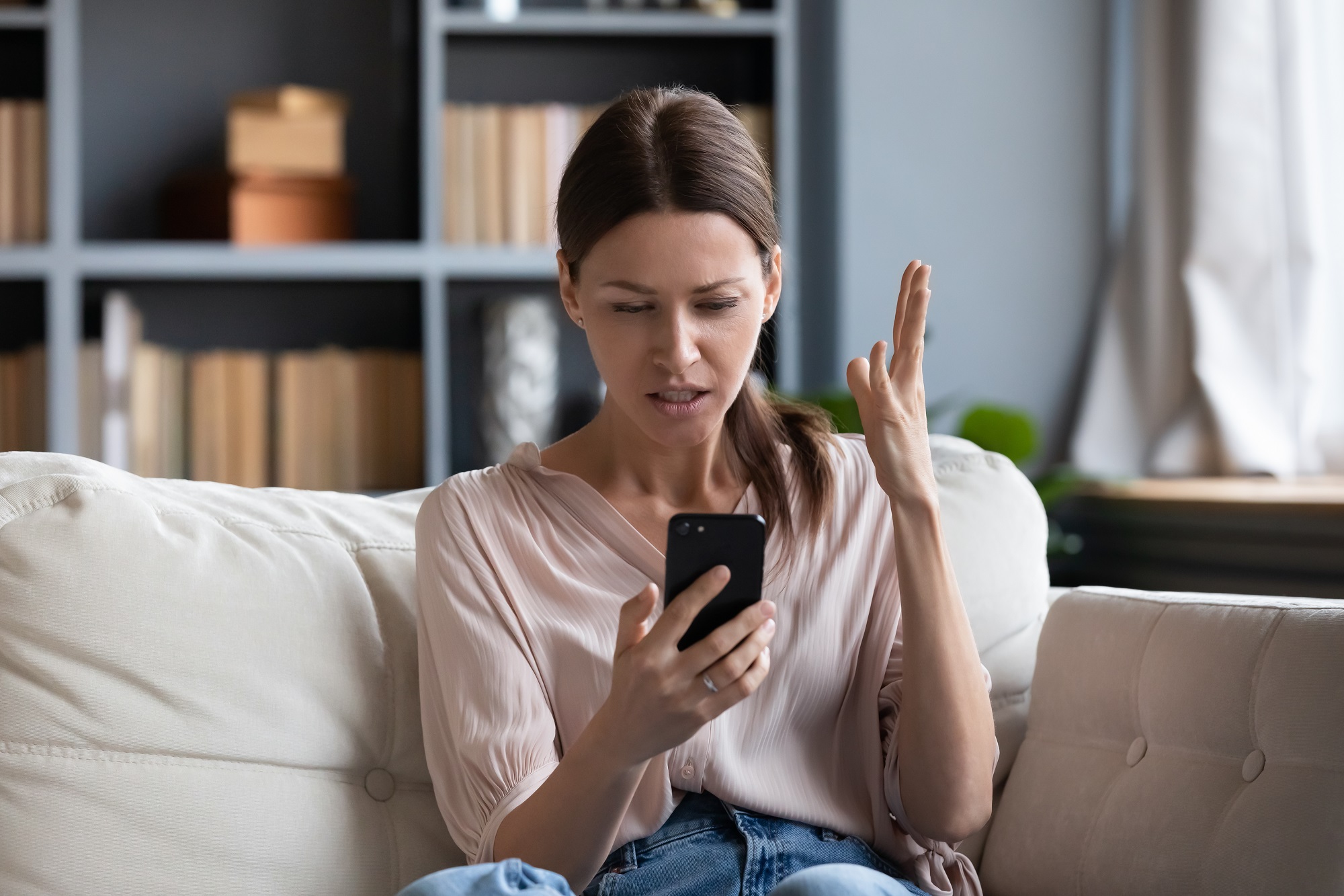 Alerte au “Sim swapping”: L’arnaque qui revient sur votre téléphone et qui peut vider vos comptes