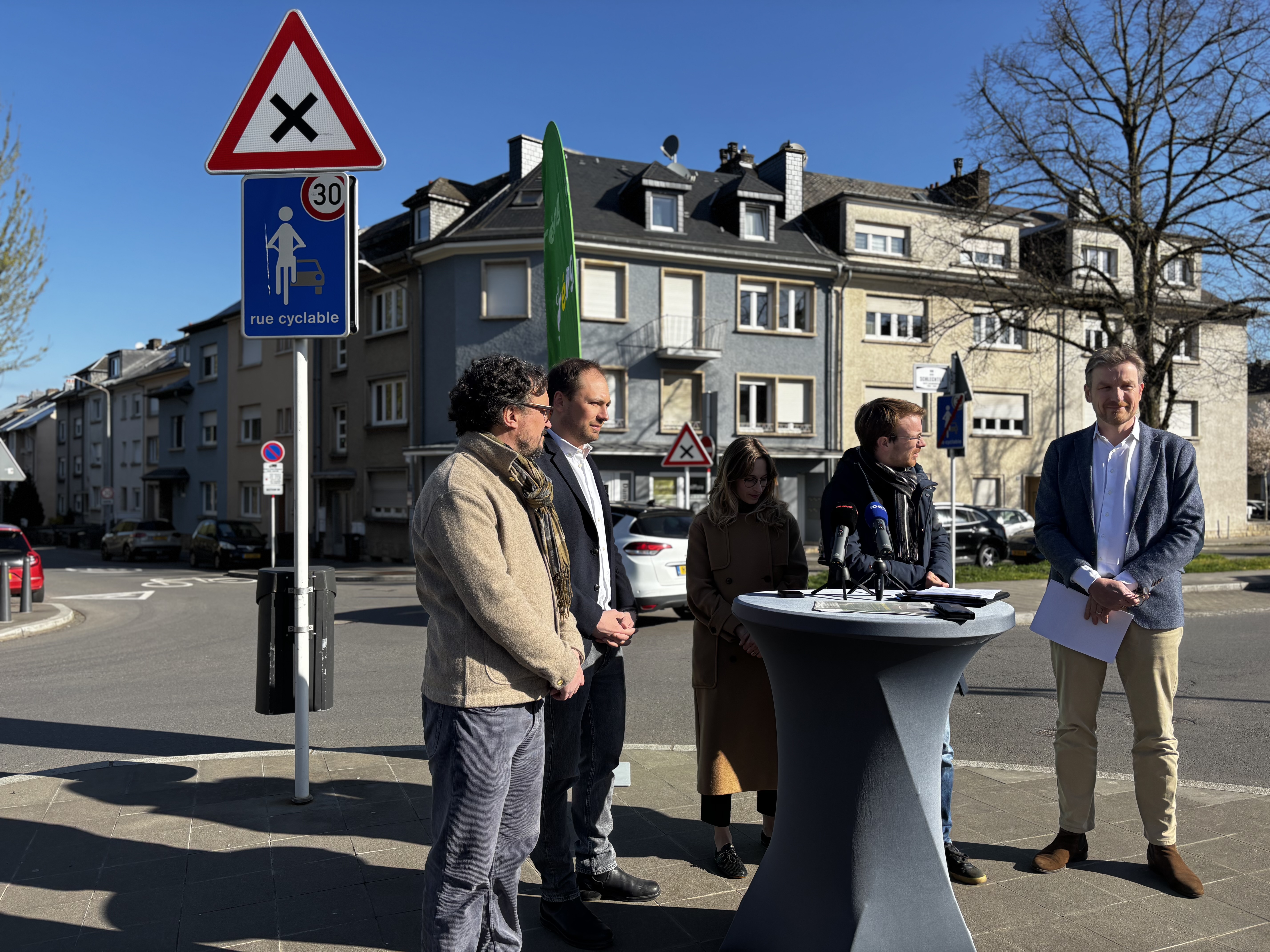 Biergerinitiativ Smartcitizens.lu: Bierger hëllefe mat Moossapparater den Trafic zu Bouneweg z'analyséieren