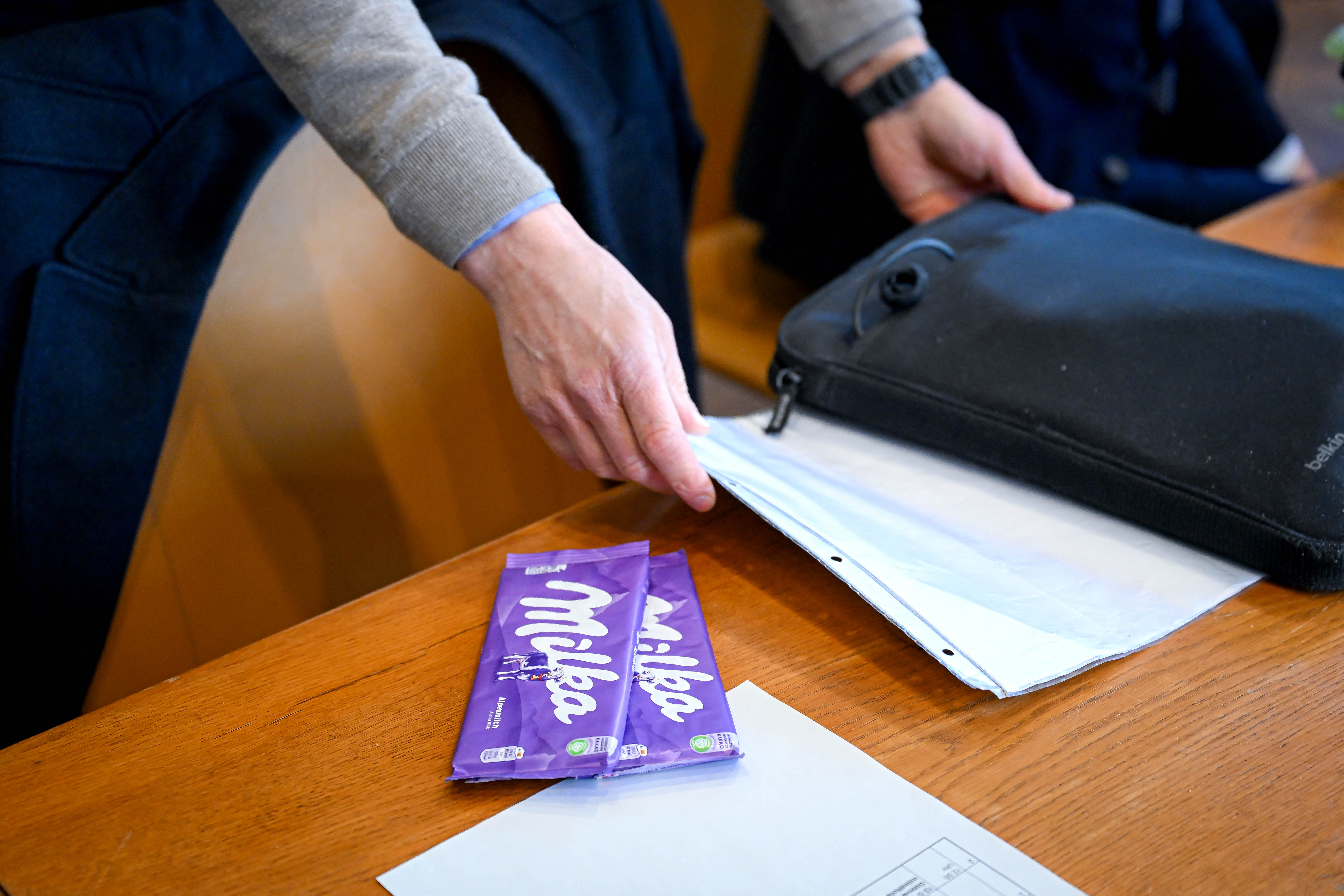 Milka beim Fuddelen erwëscht: Riichter reprochéieren US-Schockela-Produzent, Konsumente bewosst ze täuschen