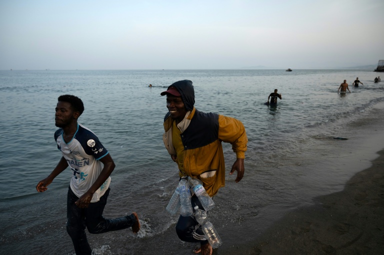 "Ils tentent le rêve européen": Après l'afflux de 60.000 migrants à Ceuta, mesures sécuritaires en France et Italie