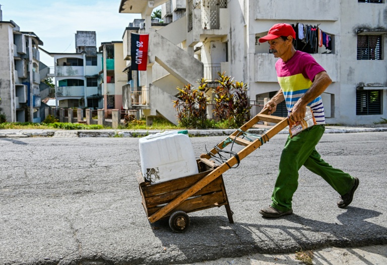 "Politique génocidaire": Le président de Cuba accuse les Etats-Unis de vouloir "s'approprier" l'île