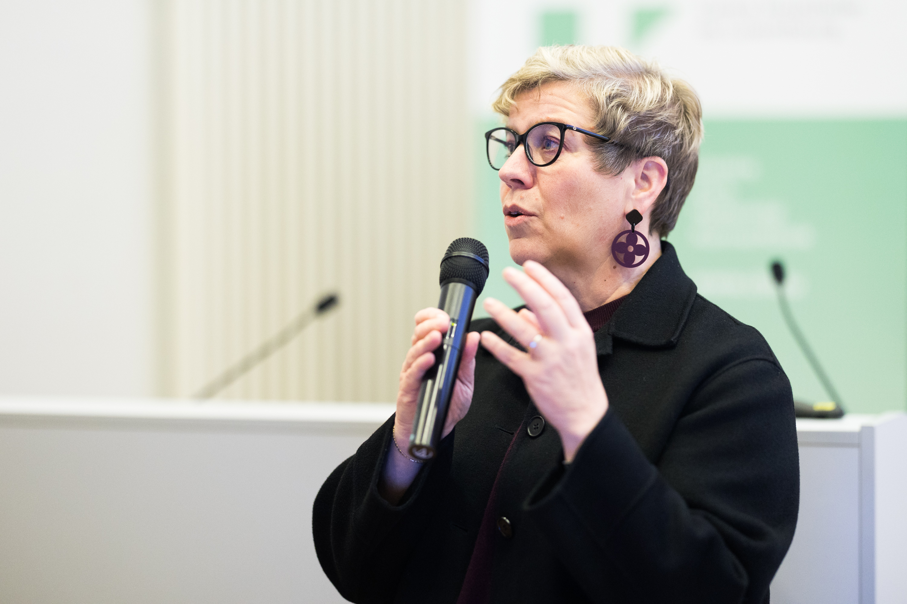 Following suspension: 'No procedural error' in suspended surgeon case, says Health Minister