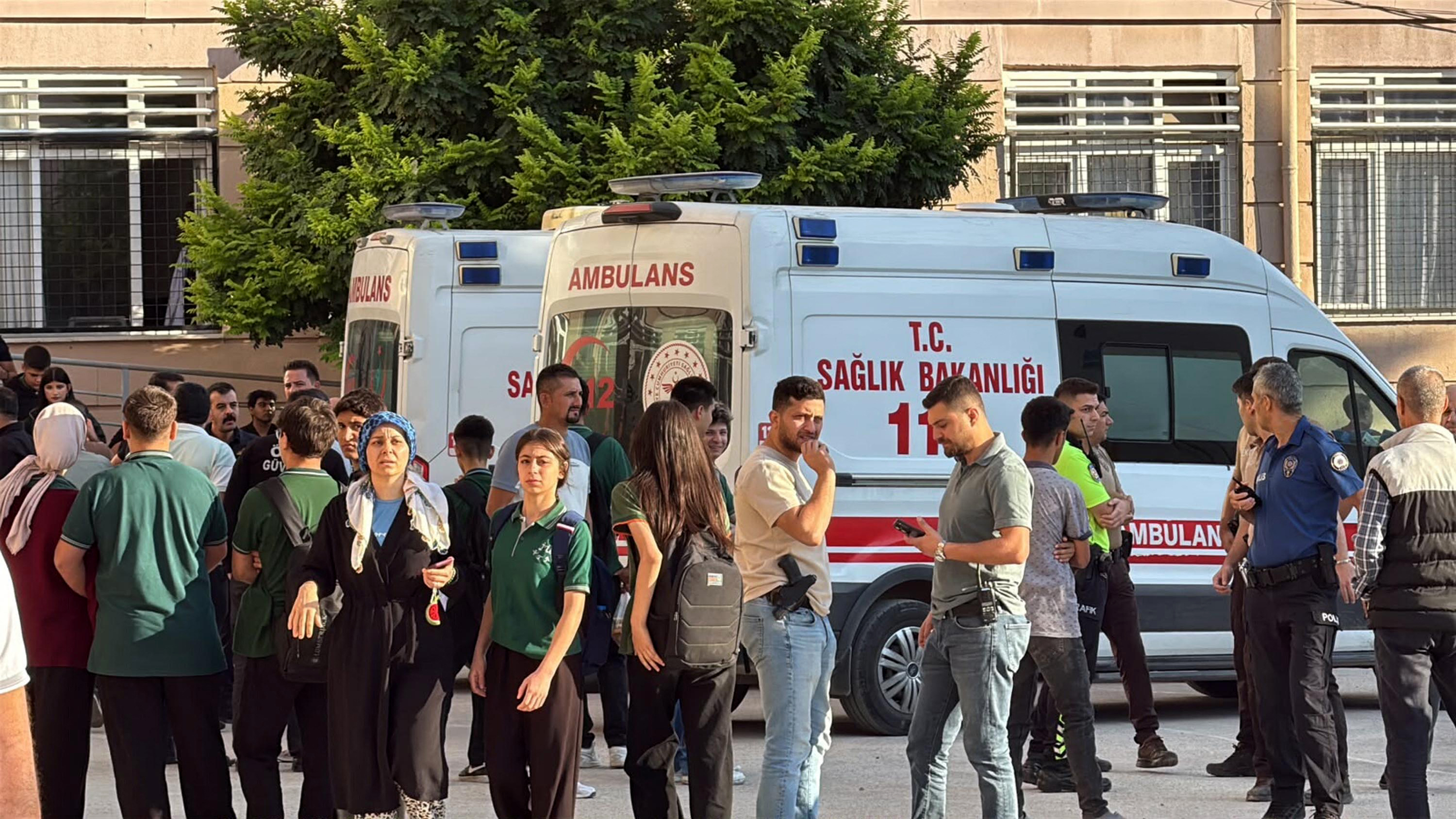 Suspect interpellé: Tirs devant une école en Turquie : huit blessés