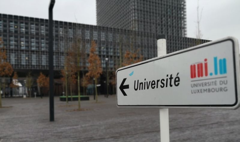 Héichschoulministère reagéiert op Virwërf: Keen Agrëff an d’wëssenschaftlech Fräiheet bei Uni-Institut