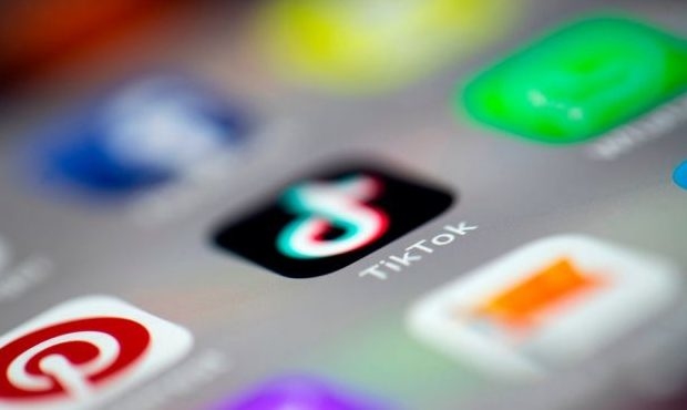 France: Marche arrière sur l'interdiction des réseaux sociaux pour les moins de 15 ans