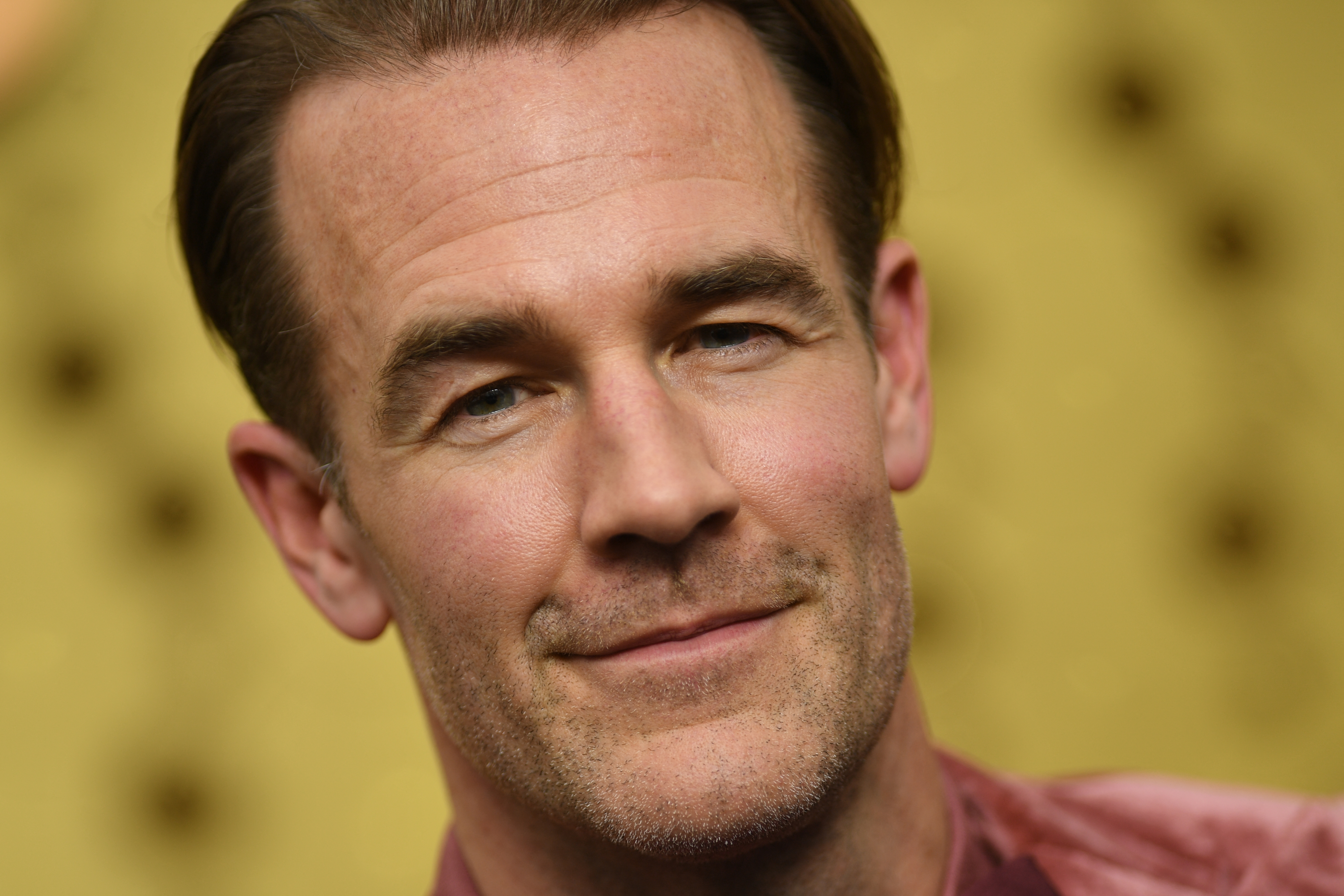 Bekannt duerch Serie "Dawson's Creek": Den James David Van Der Beek ass am Alter vun 48 Joer gestuerwen