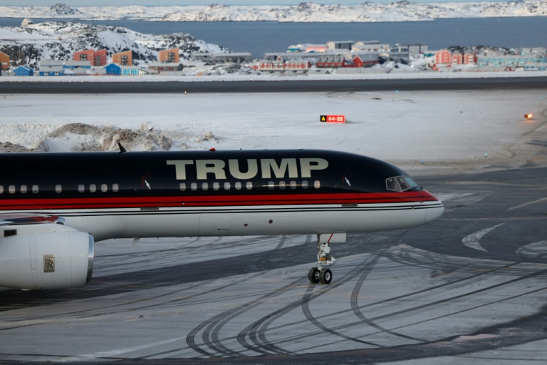 Plusieurs bases annoncées: Trump annonce avoir obtenu un "contrôle permanent" sur la sécurité du Groenland