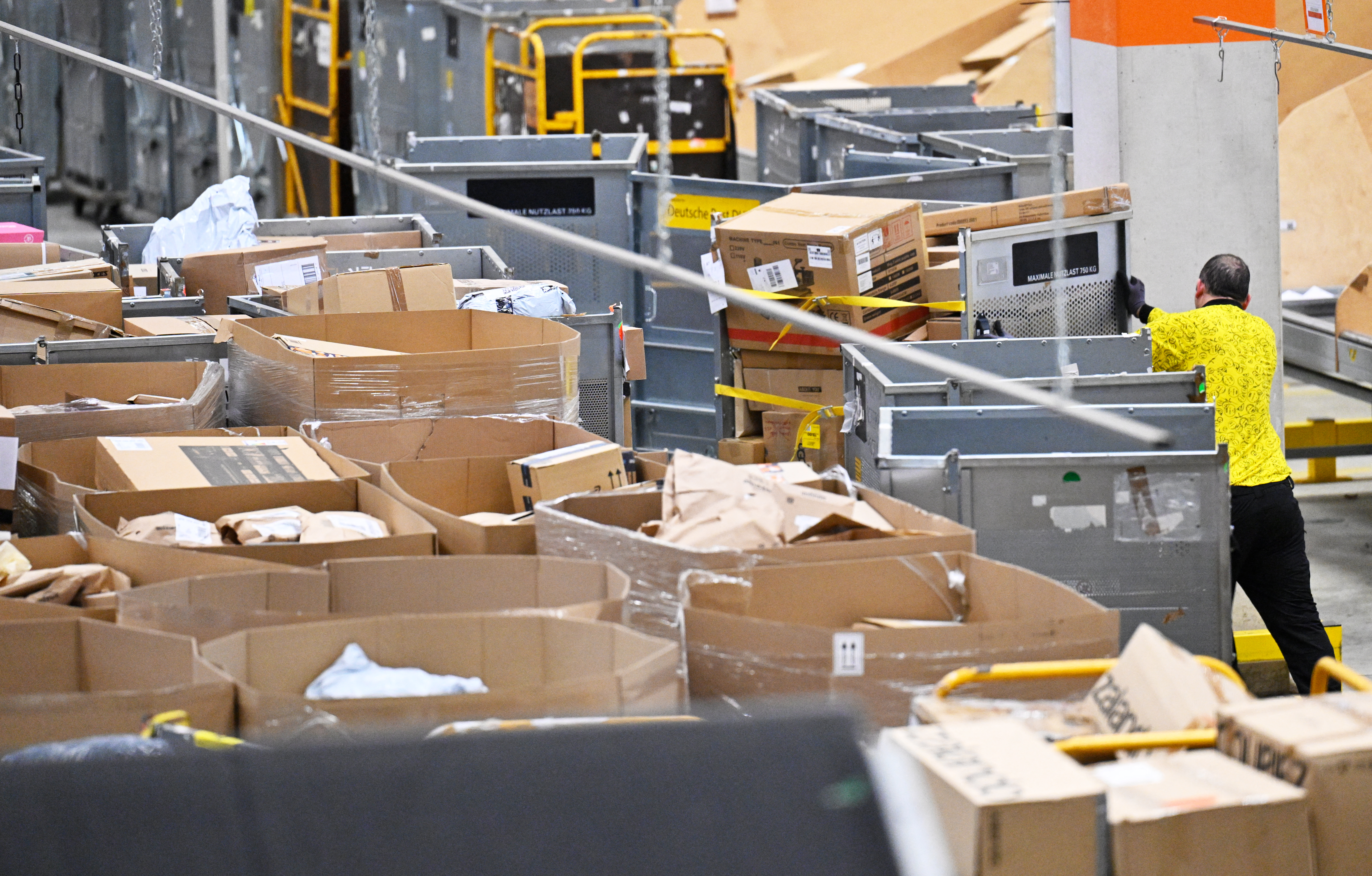 European cooperation: A total of 715 packages were inspected at logistics centre in Bettembourg