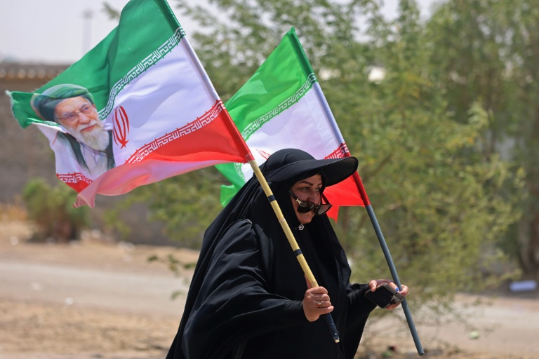 "Ils vont prendre une raclée": Les Etats-Unis reprennent leurs bombardements sur l'Iran