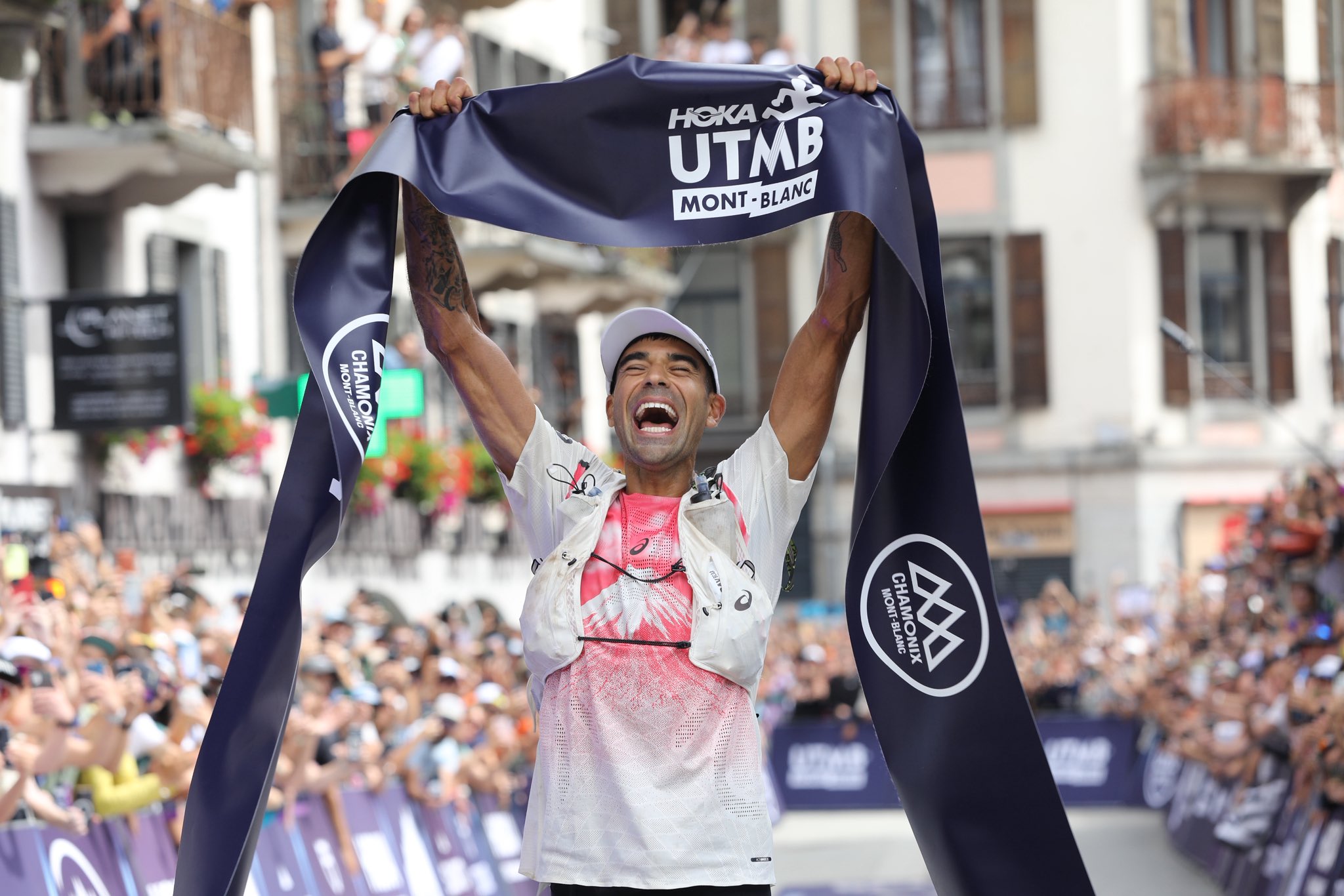 En un "temps supersonique": L'Américain Ben Dhiman remporte l'UTMB en moins de 19 heures !