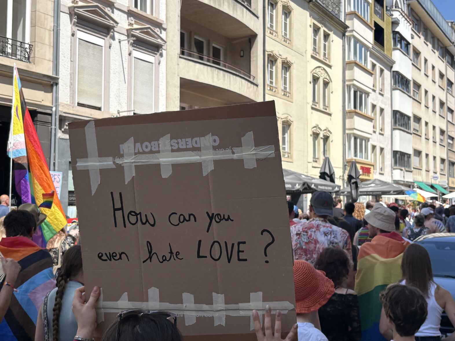 "Growing together": À la Luxembourg Pride, Yuriko Backes réaffirme l’engagement du gouvernement