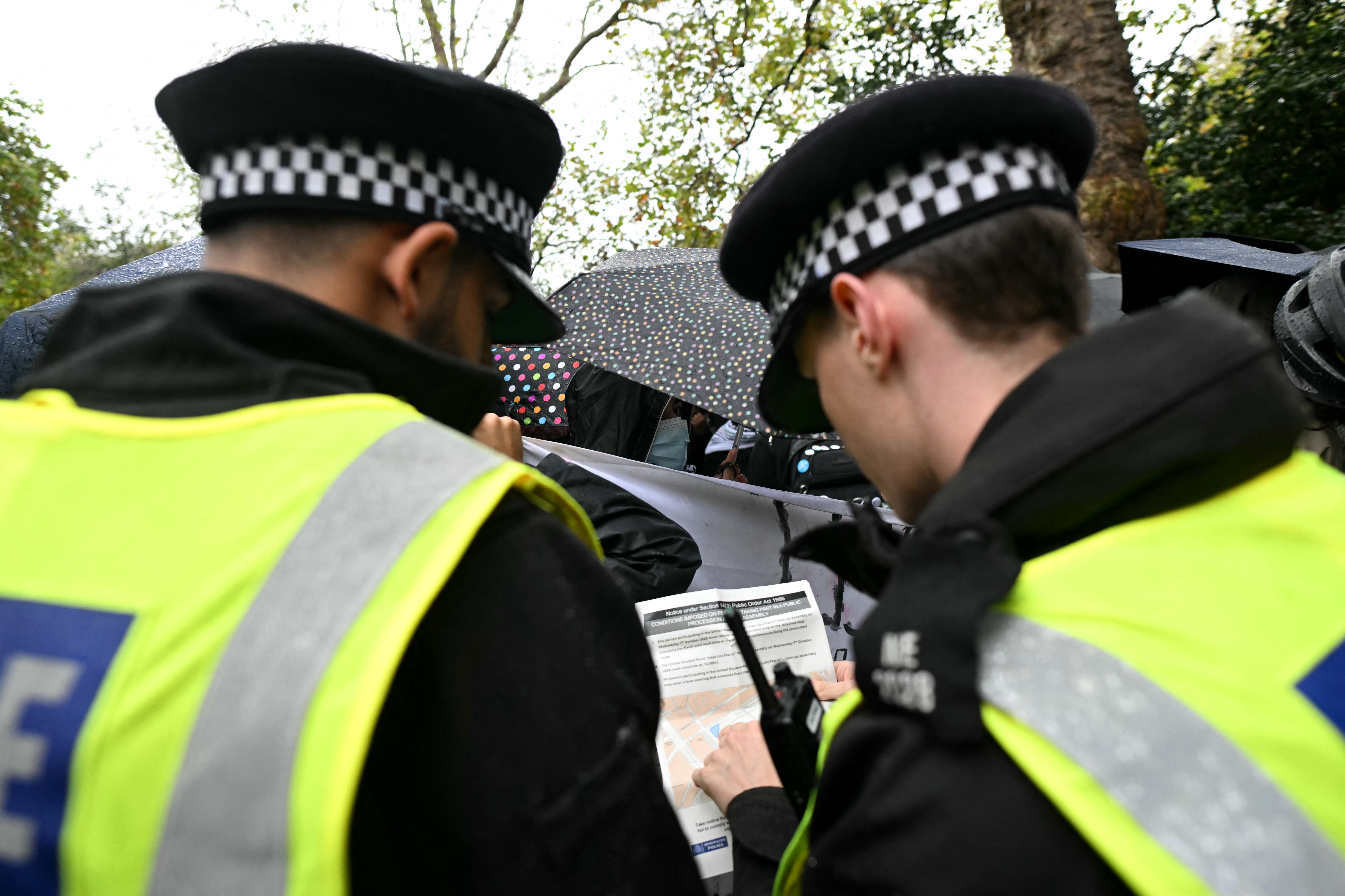 Goufe festgeholl: Zwee Letten op Basis vu brittescher Loftwaff agedrongen