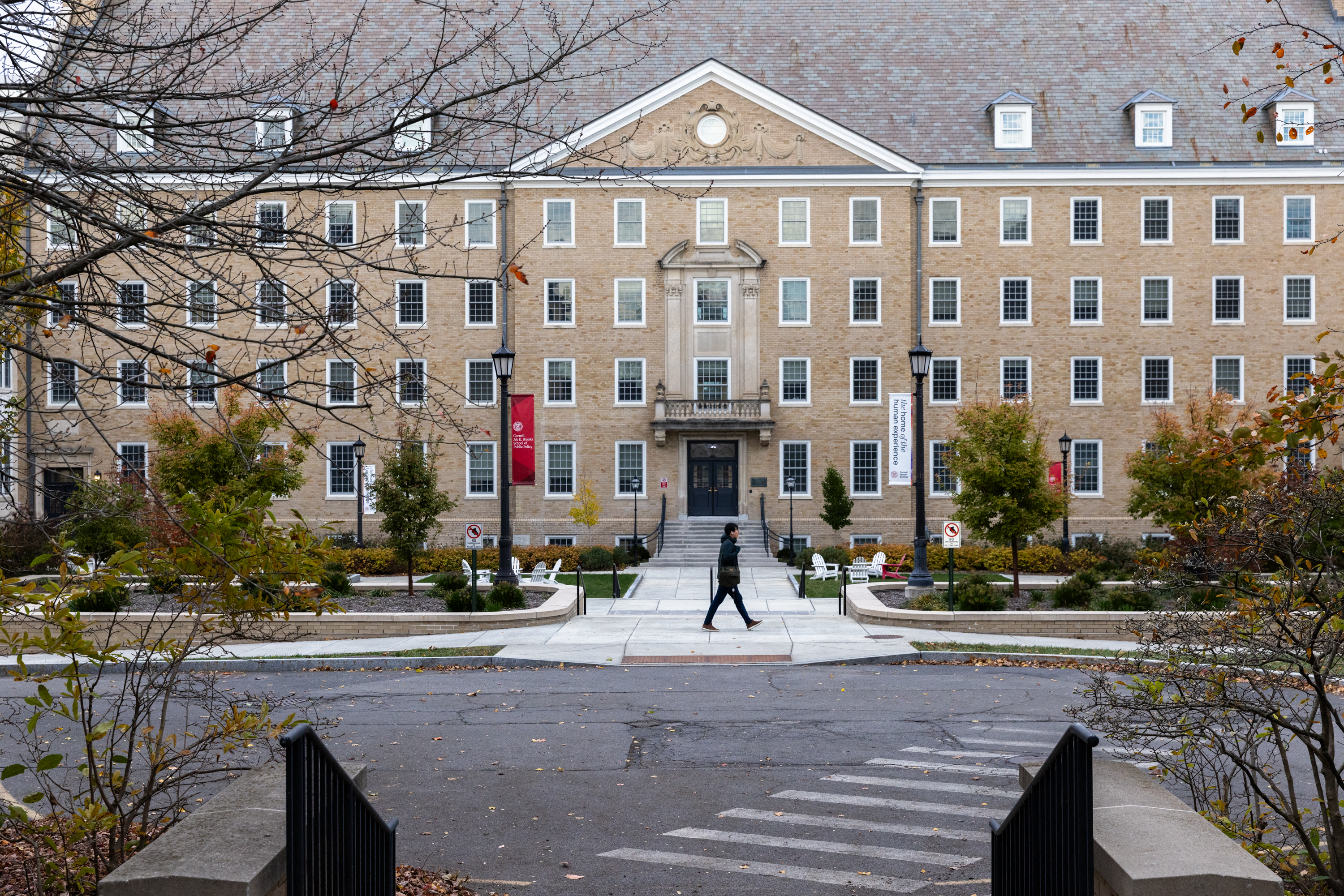 Aufsätz als Strof fir Beschëllegt?: US-Parquet relancéiert Enquête ëm Gruppevergewaltegung op Cornell University
