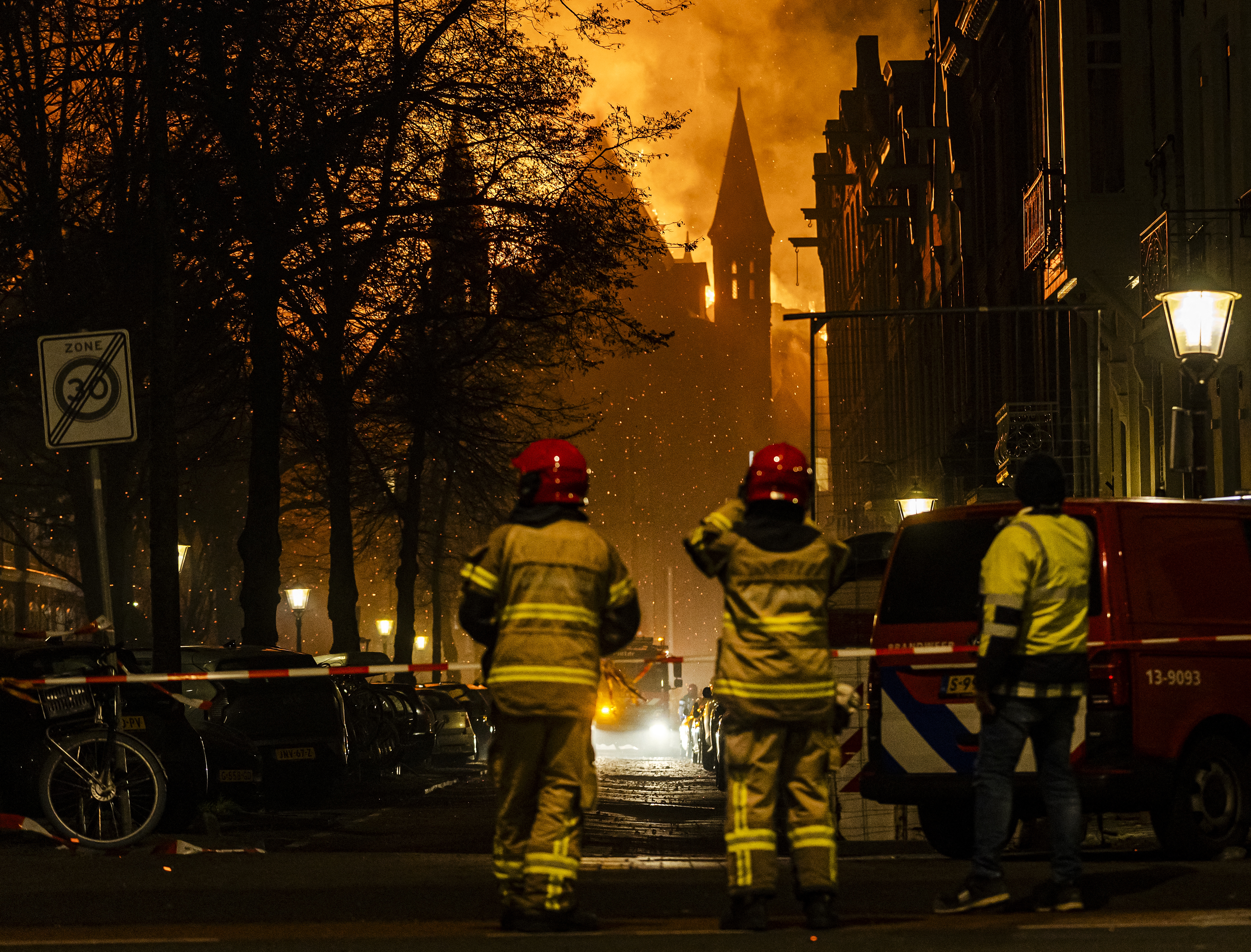 Update – Tower collapsed: Fire ravages Amsterdam church on 'unsettled' Dutch New Year