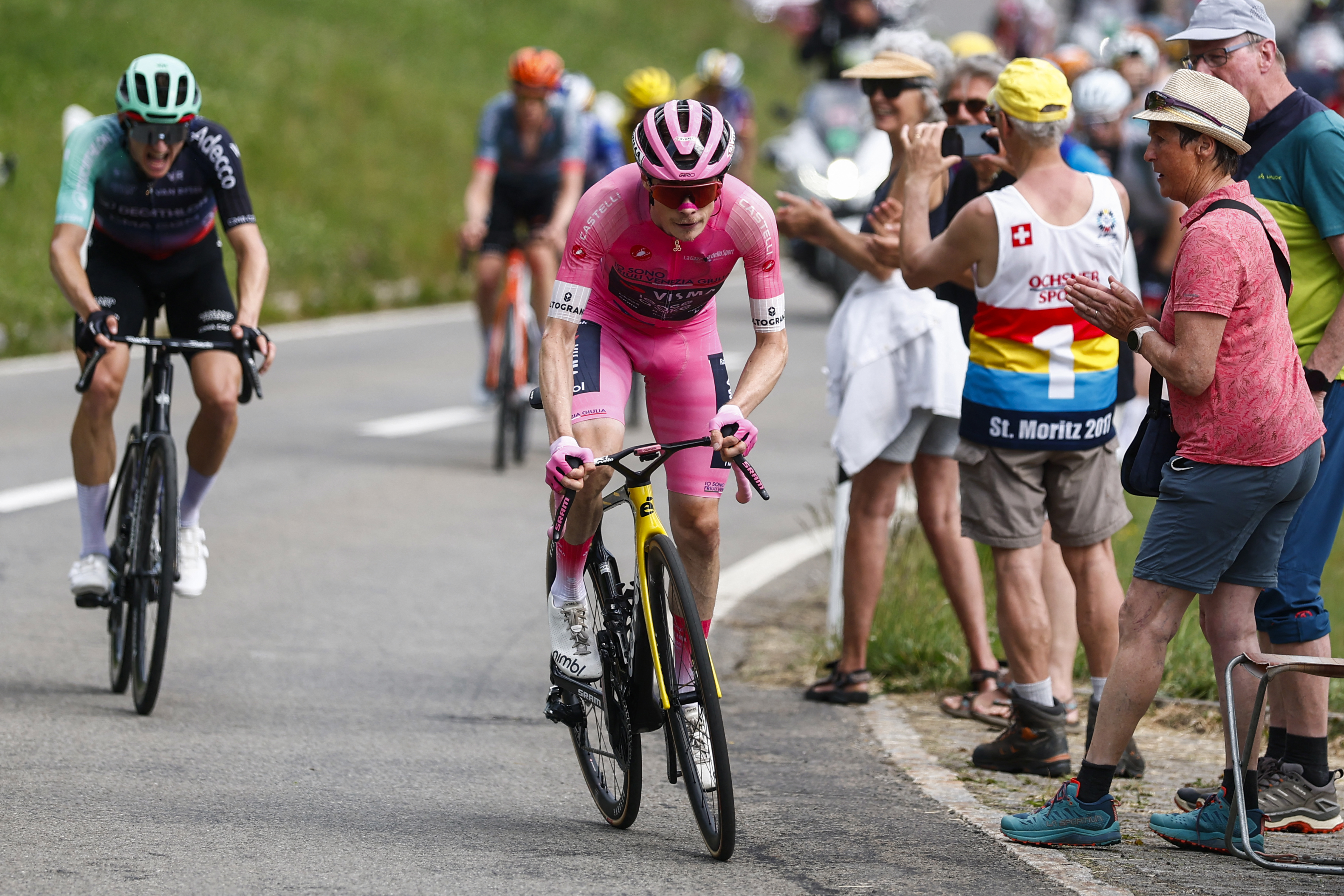 Giro d'Italia: 16. Etapp: Jonas Vingegaard gewënnt a vergréissert säi Virsprong