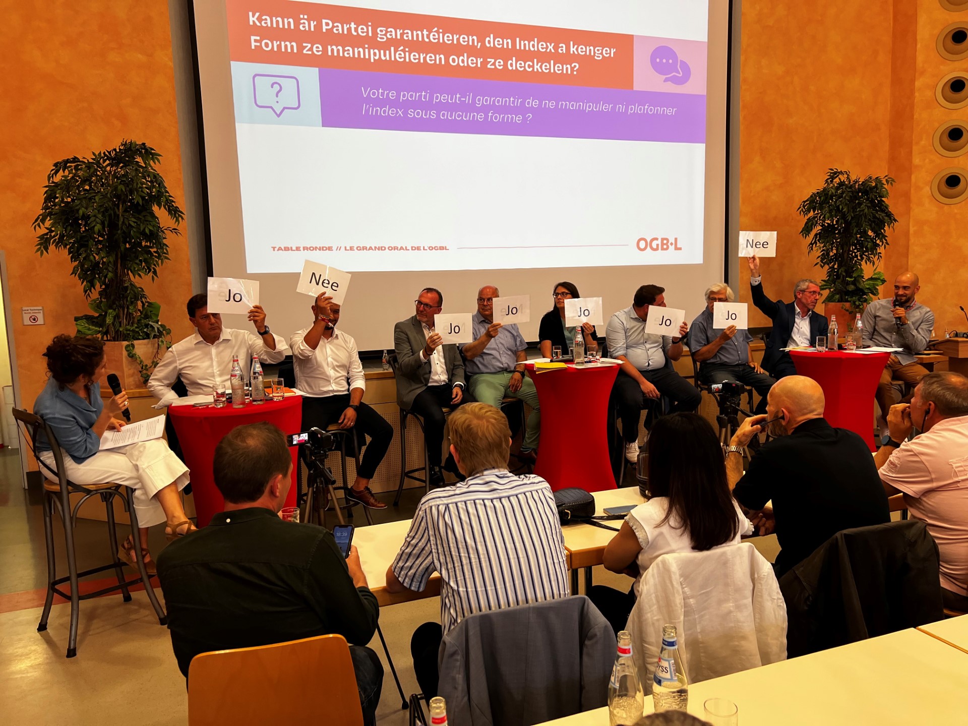 Working time, wage indexations, tax justice...: Election candidates clash on key issues at OGBL round table discussion