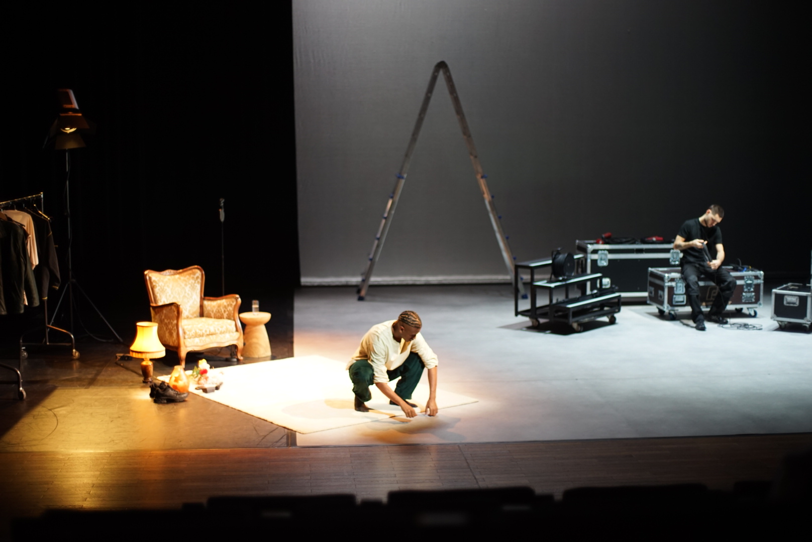 MOTH: Edsun's hybrid play takes the stage in Mersch