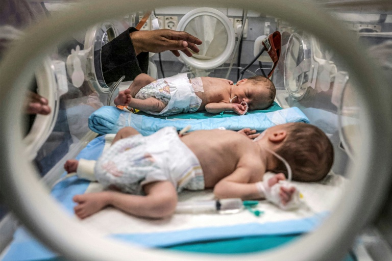 À Gaza: Un hôpital démuni pour soigner les bébés prématurés