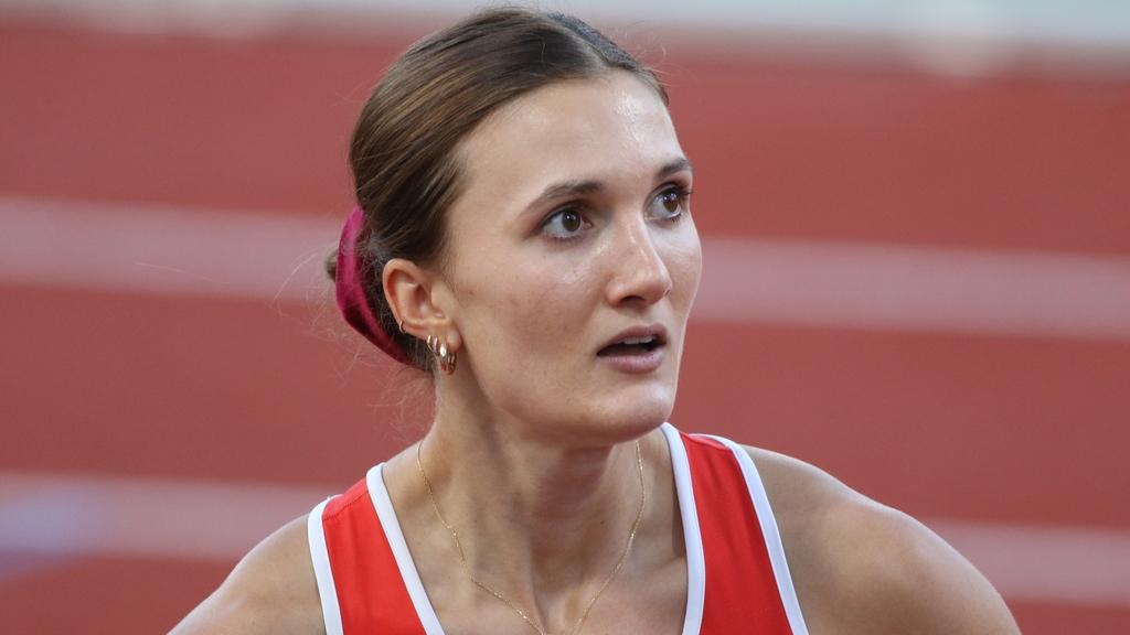 Liichtathletik: D‘Victoria Rausch hänkt d'Lafschong un den Nol