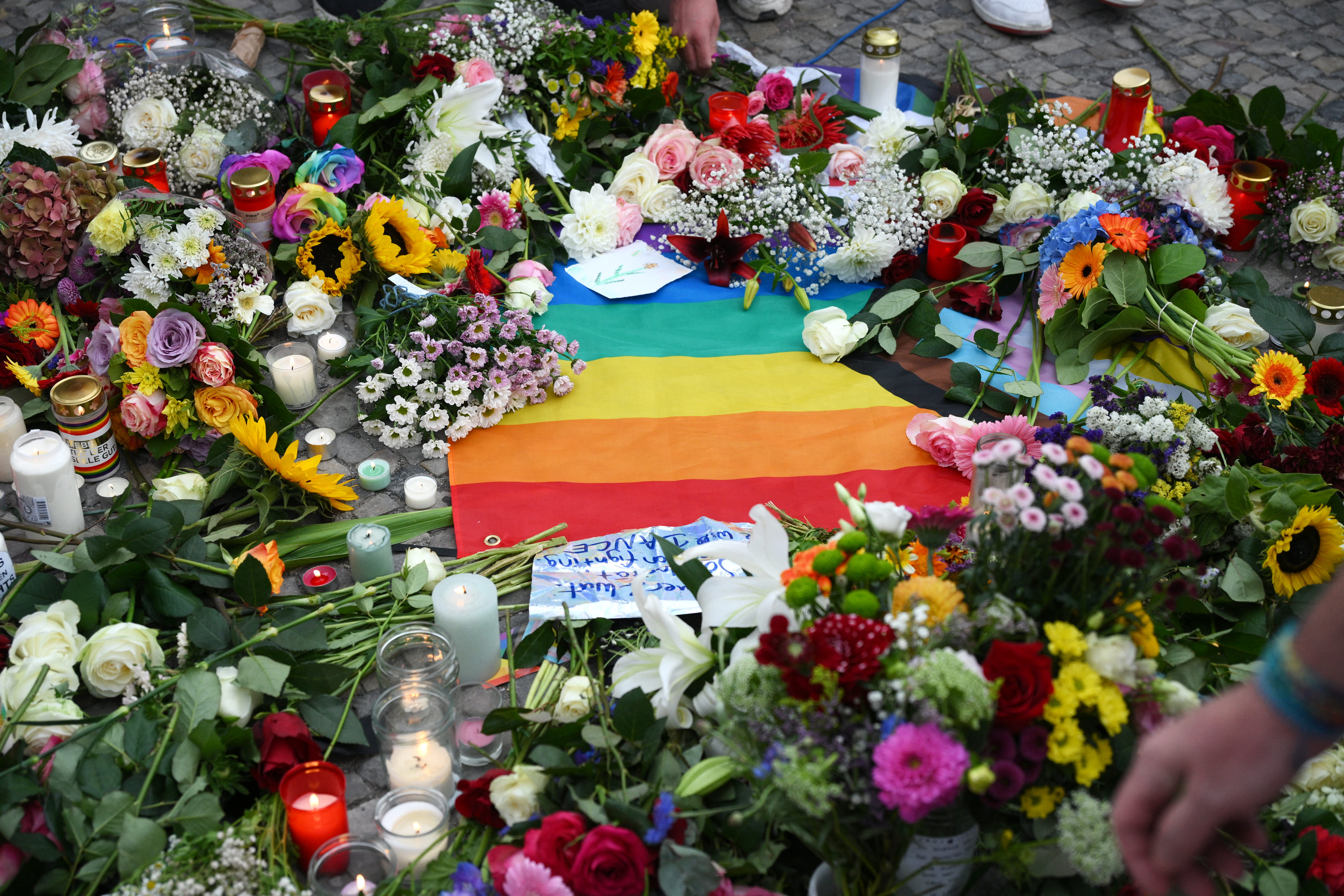 Attack op CSD: Lëtzebuerger temoignéiere vu Berlin : "Immens grousse Schock, deen duerch déi Berliner Communautéit gaangen ass"