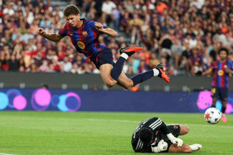 Espagne: Le jeune attaquant égyptien Hamza Abdelkarim au Barça jusqu'en 2030