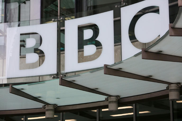 Medie mellen: Brittesche Sender BBC wëll 2.000 Plazen ofbauen