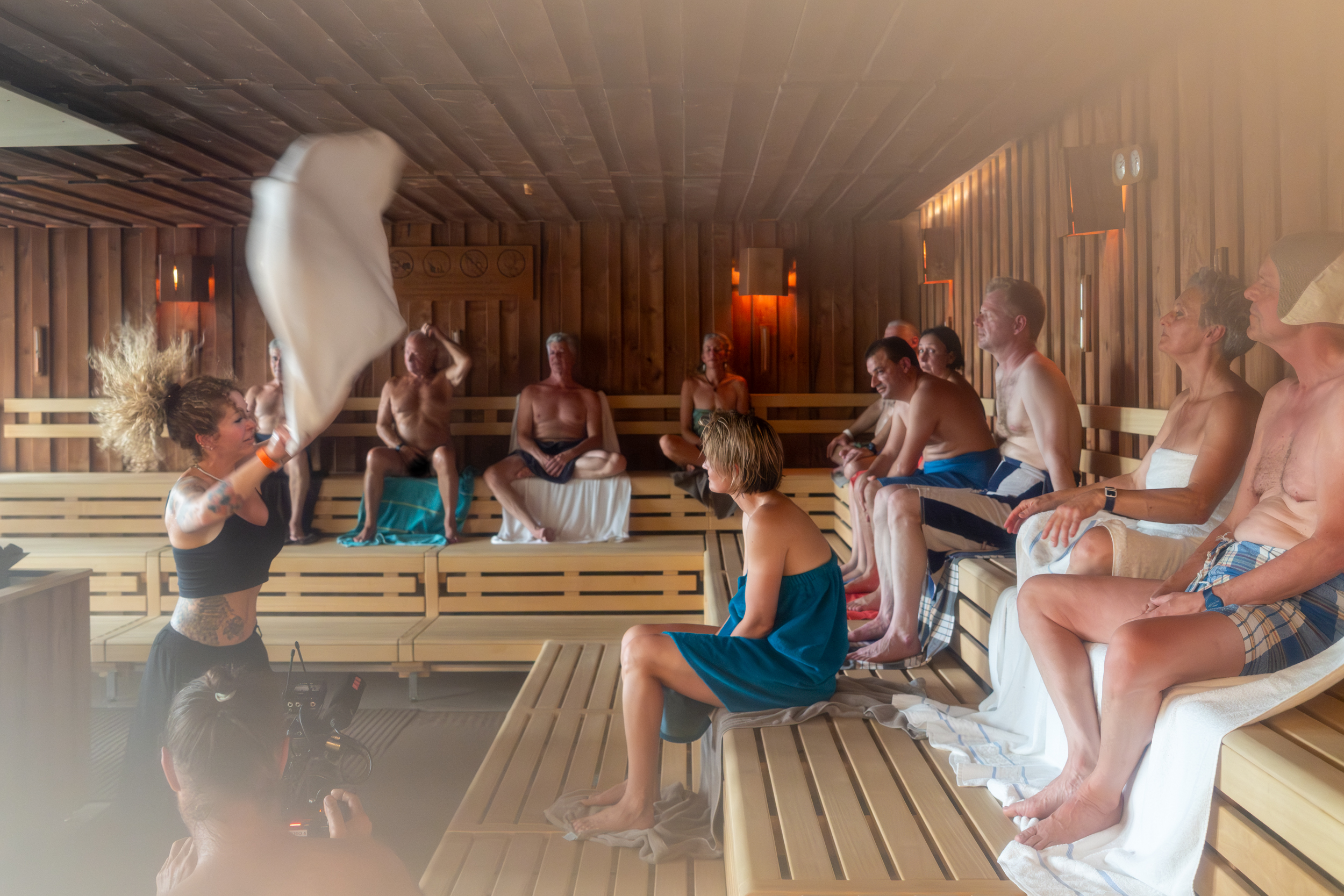 Sauna-Seance a Live-Performance transforméieren: Lëtzebuerger Duo prett fir 