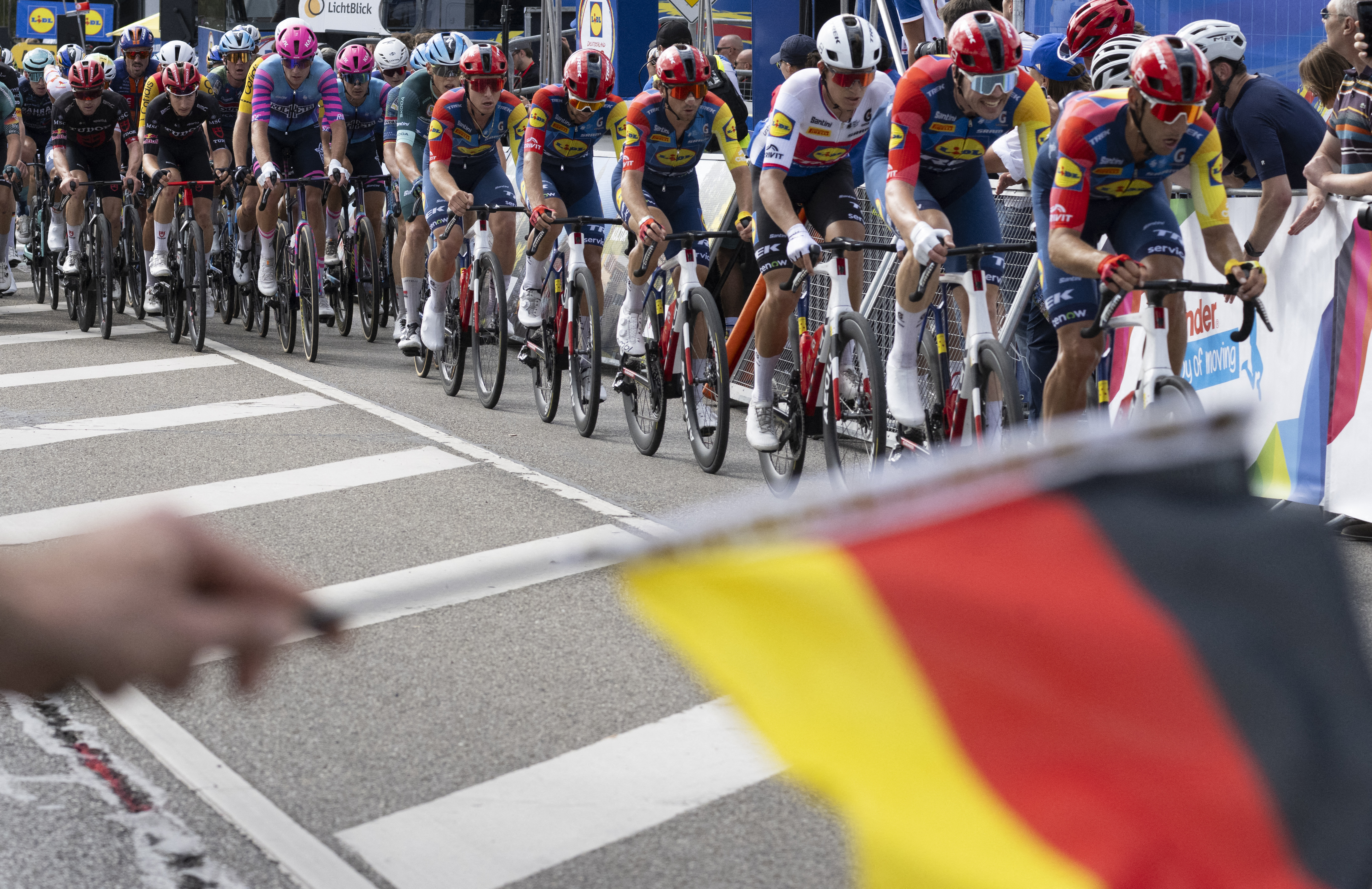 Deutschland Tour: 2. Etapp: Alessio Magagnotti gewënnt am Sprint, Louis Barré bleift Leader