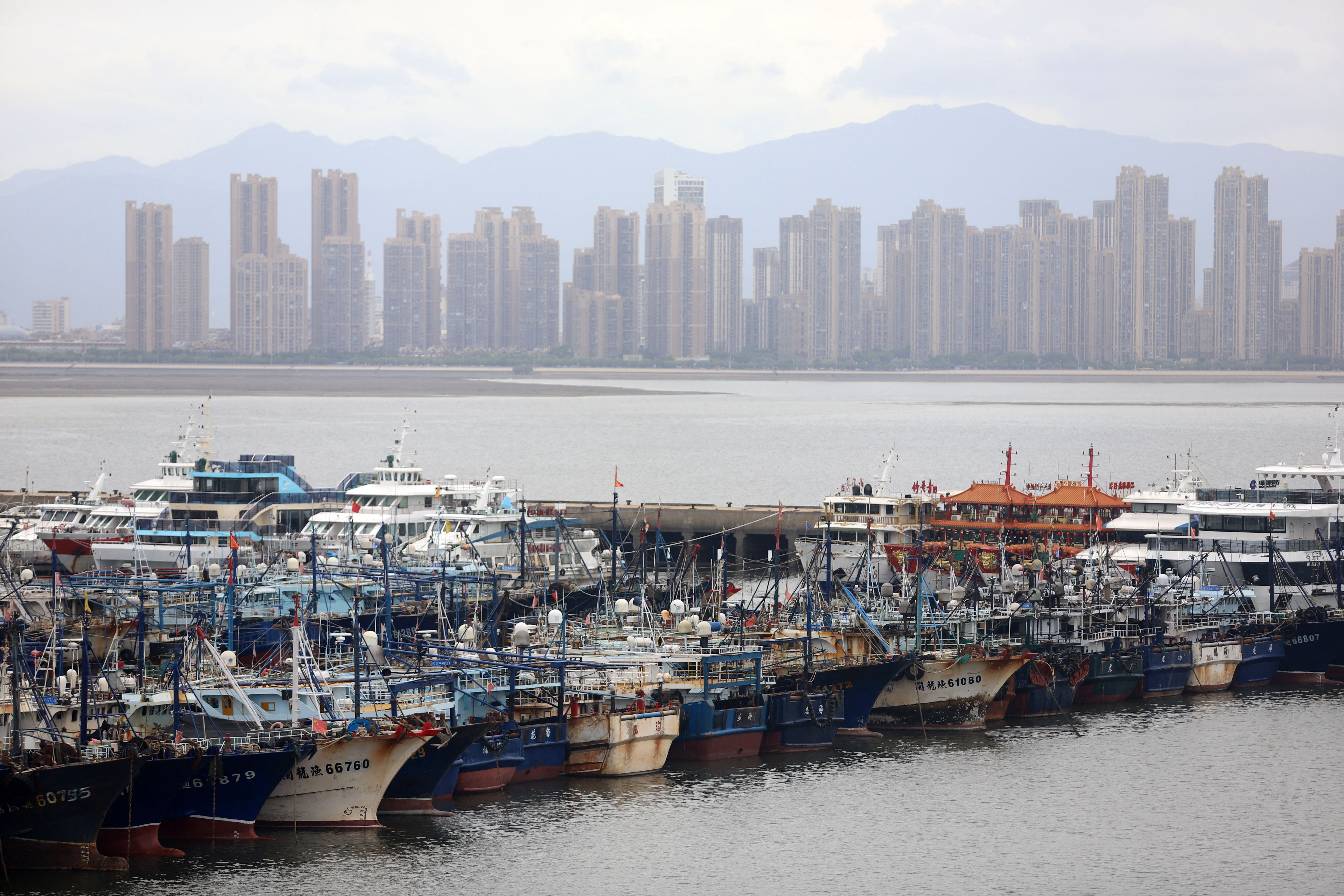 Soll südlech Küst treffen: Iwwer 340.000 Leit a China wéinst Taifun evakuéiert