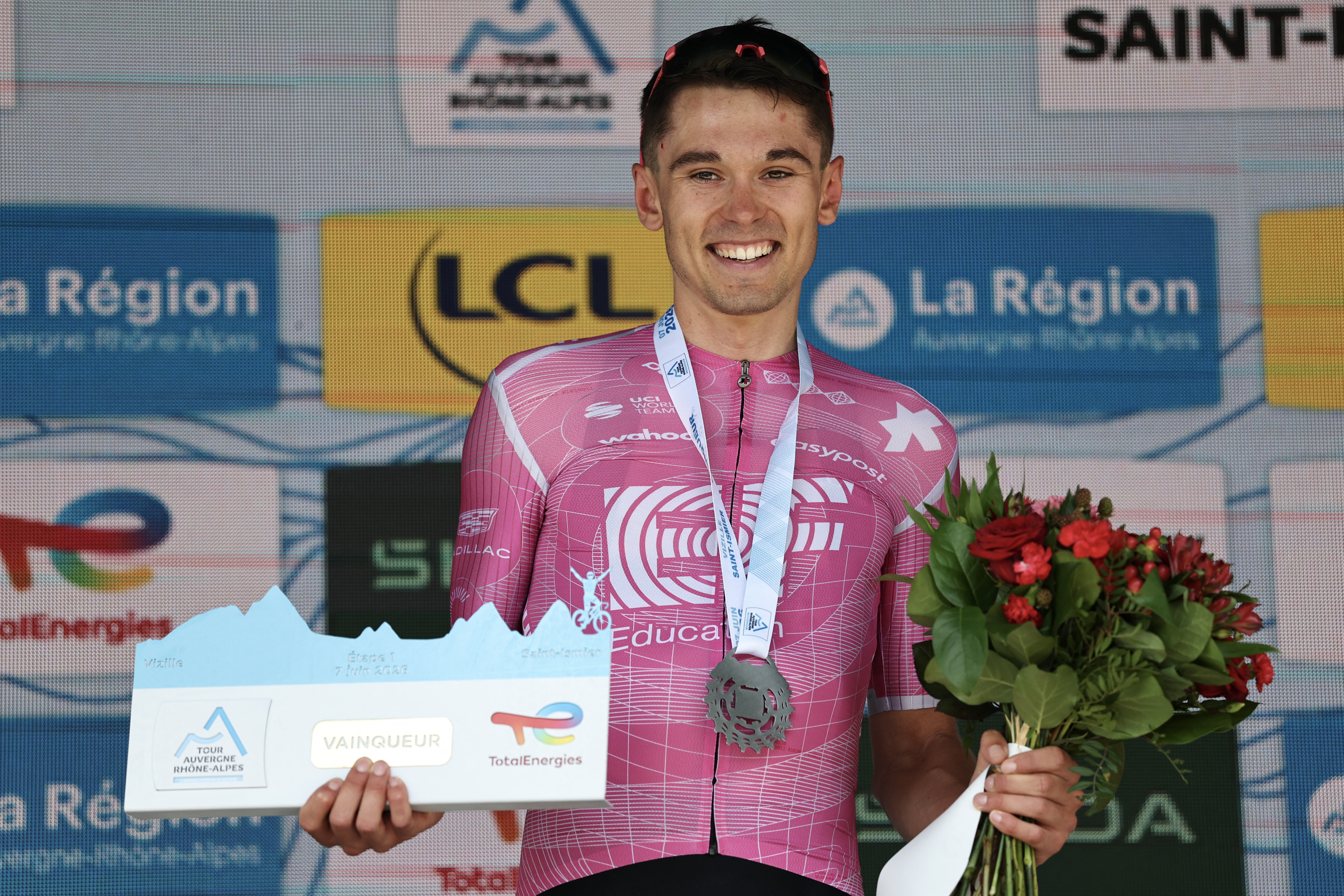 Tour Auvergne-Rhône-Alpes: Alex Baudin gewënnt éischt Etapp 