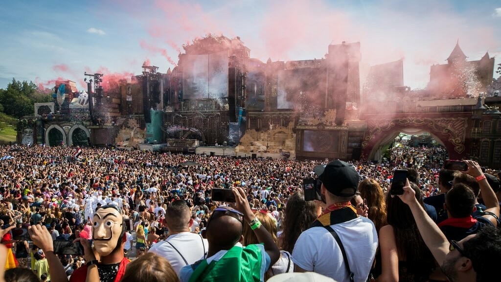 Lëtzebuerger Dj Op Bekanntem Festival Den Nosi Spillt Um Tomorrowland