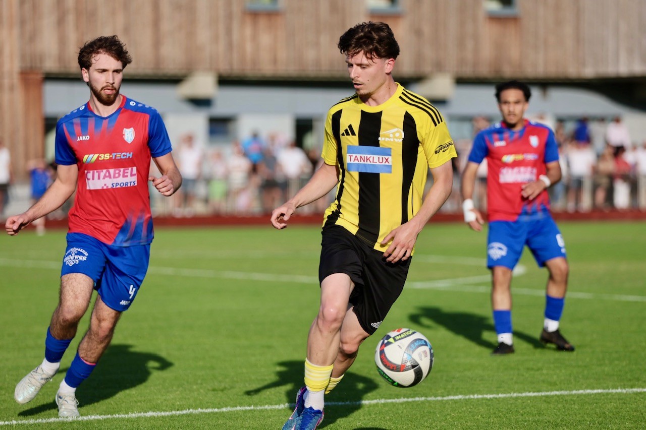 Barrage am Futtball: Mäertert-Waasserbëlleg wënnt an der Nospillzäit a bleift an der 1. Divisioun