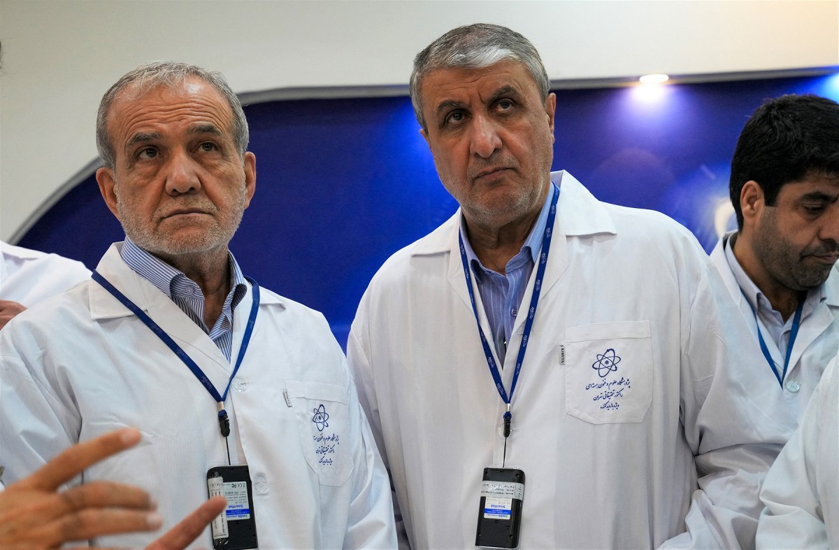 Kämpferesch Téin vun Teheran: Iran schléisst Restriktioune bei Uräicherung aus a verurteelt Attacken op de Libanon