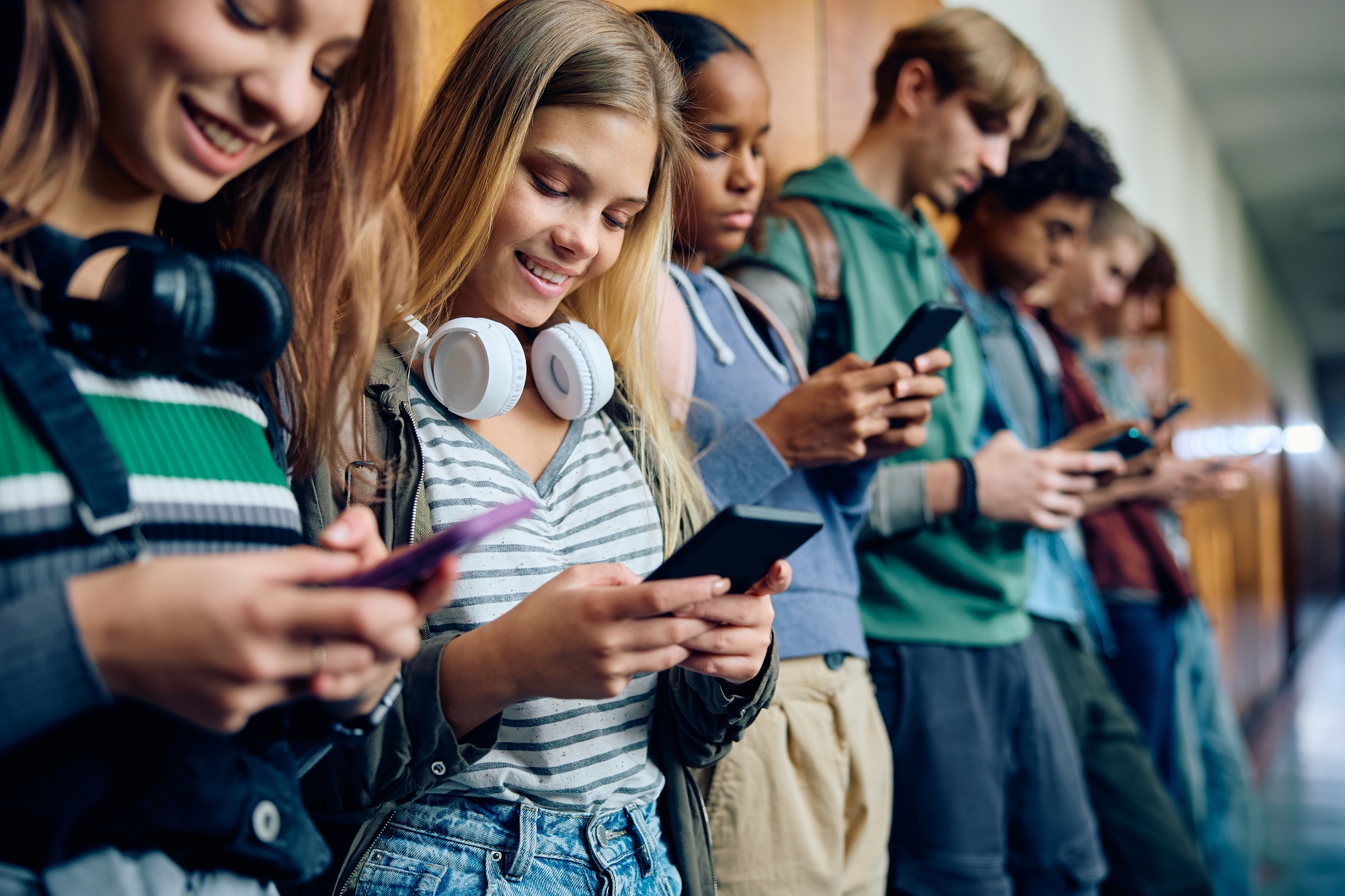 L'UE proche d'une décision: Les réseaux sociaux seront-ils interdits aux plus jeunes ?