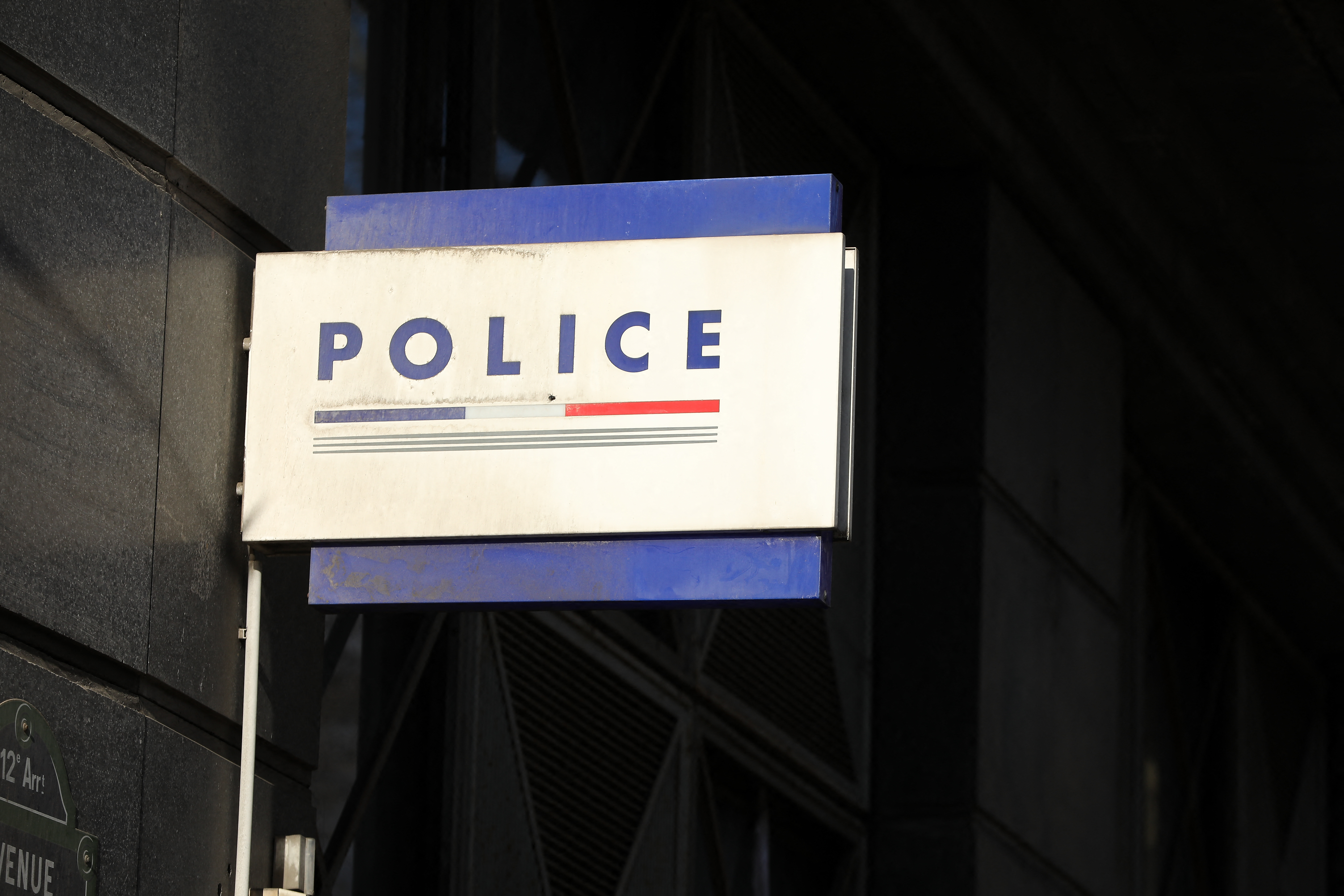 Femizid a Frankräich: Fra mat 58 Stéch ëmbruecht, Partner sëtzt an Untersuchungshaft